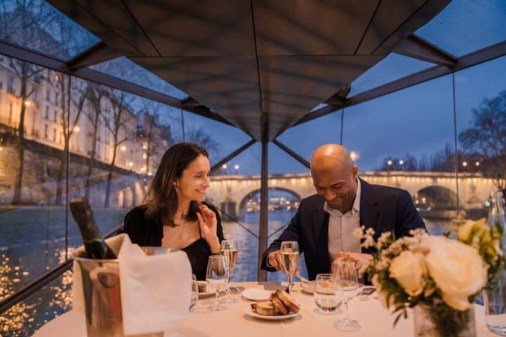 Bateaux Mouches® Dinner Cruise auf der Seine in Paris