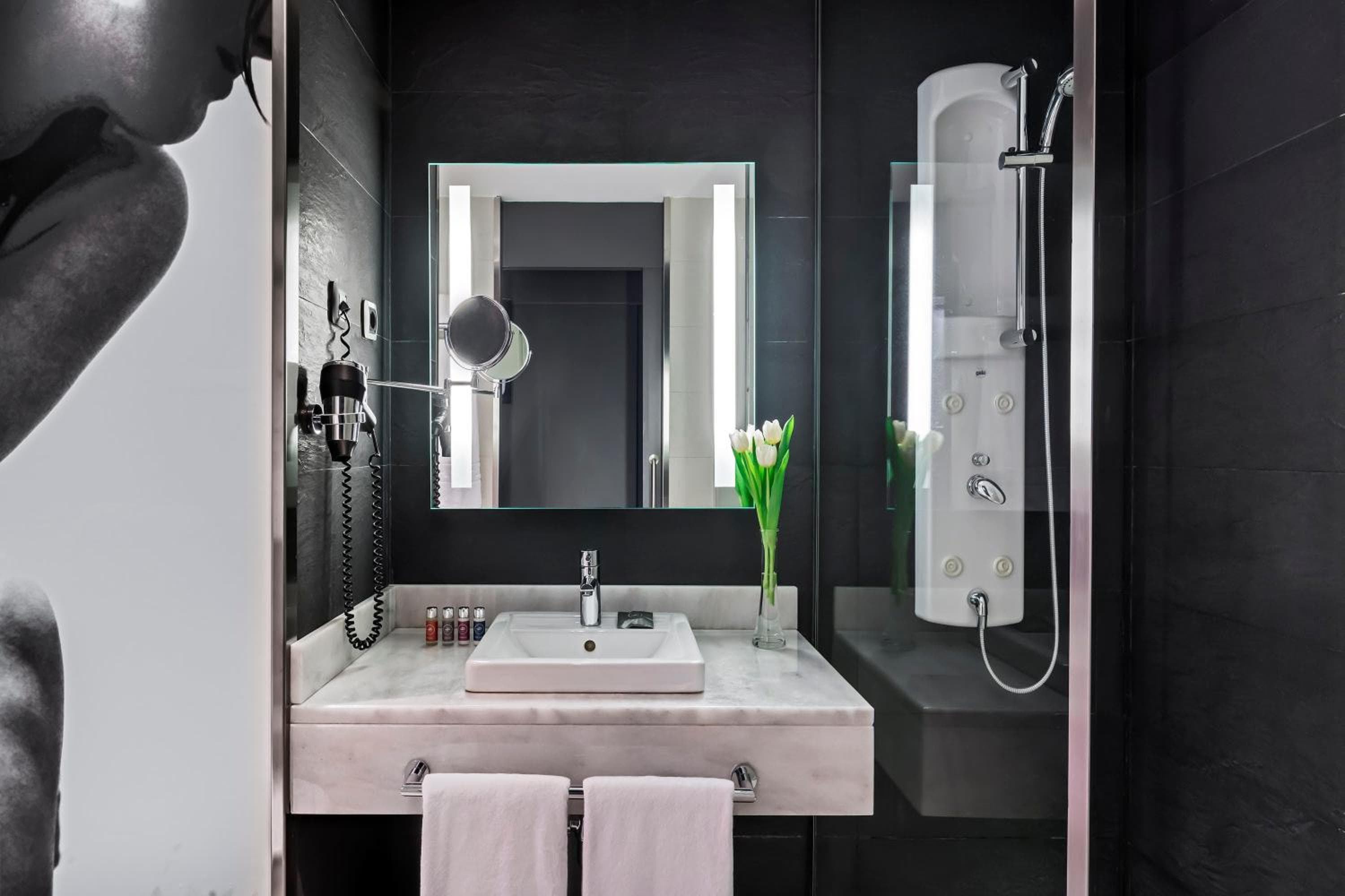 Hotel Zentral Castellana Norte — 17