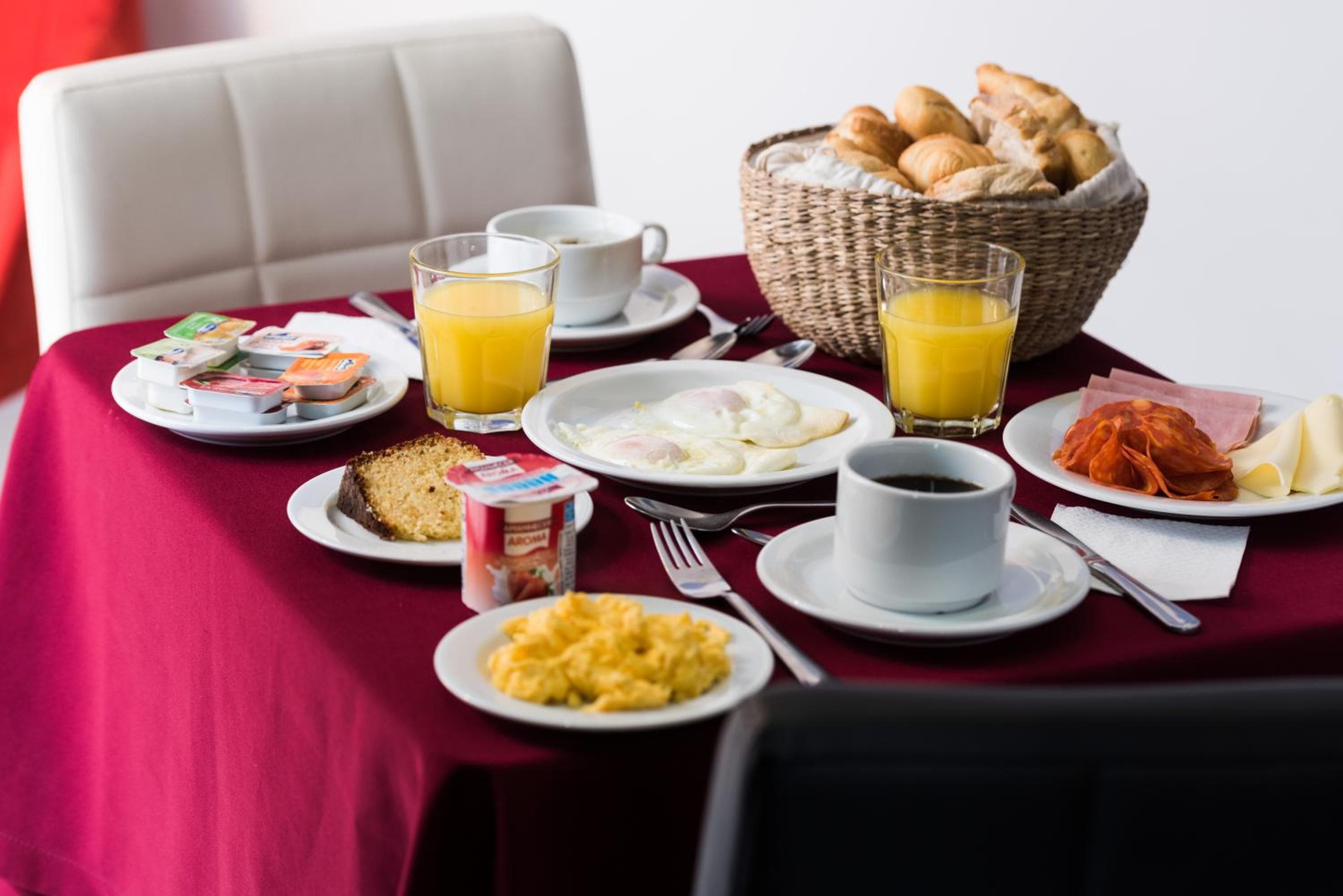 Alfama - Lisbon Lounge Suites — 7