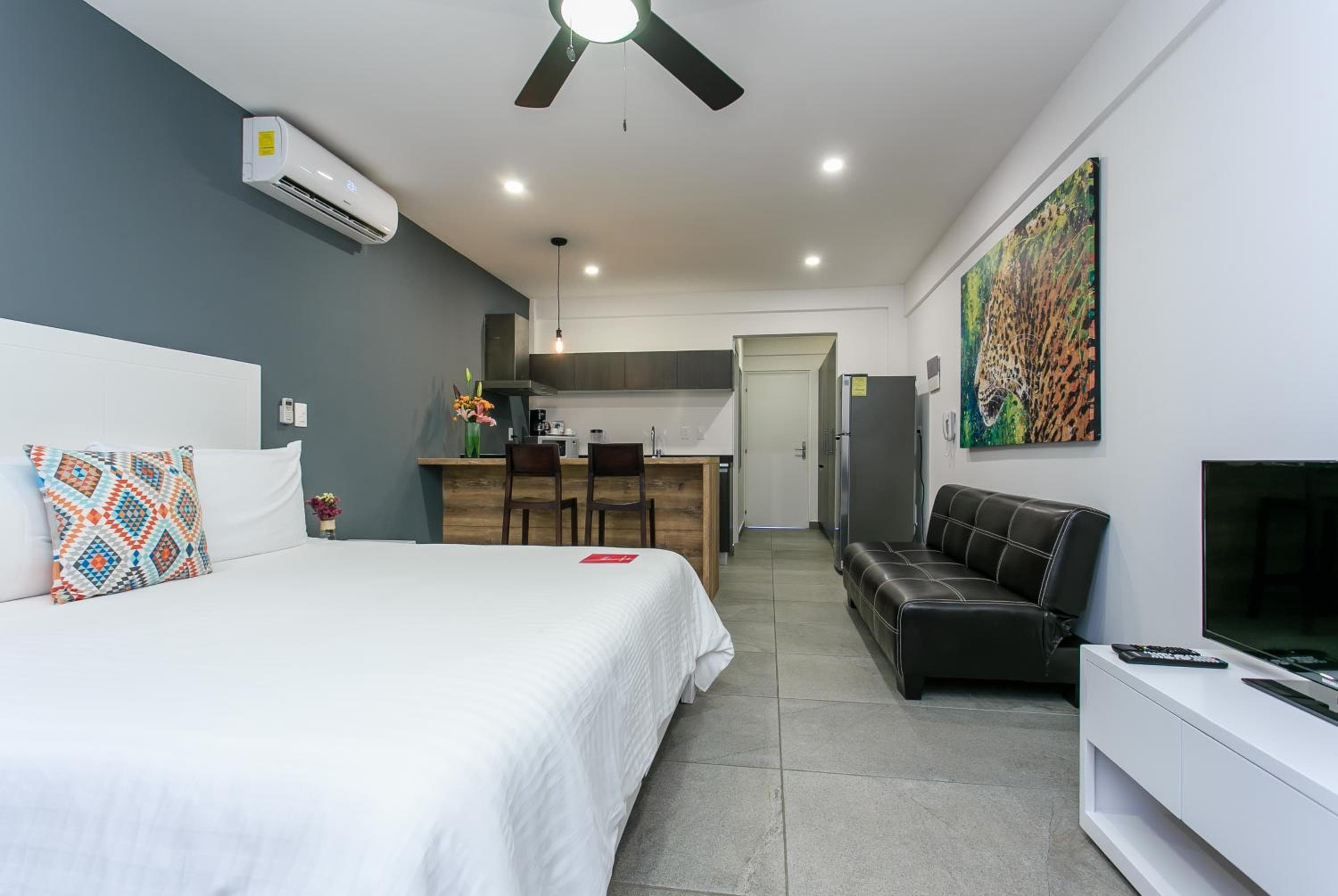 Studio 30 Condhotel by Nah Hotels — 5