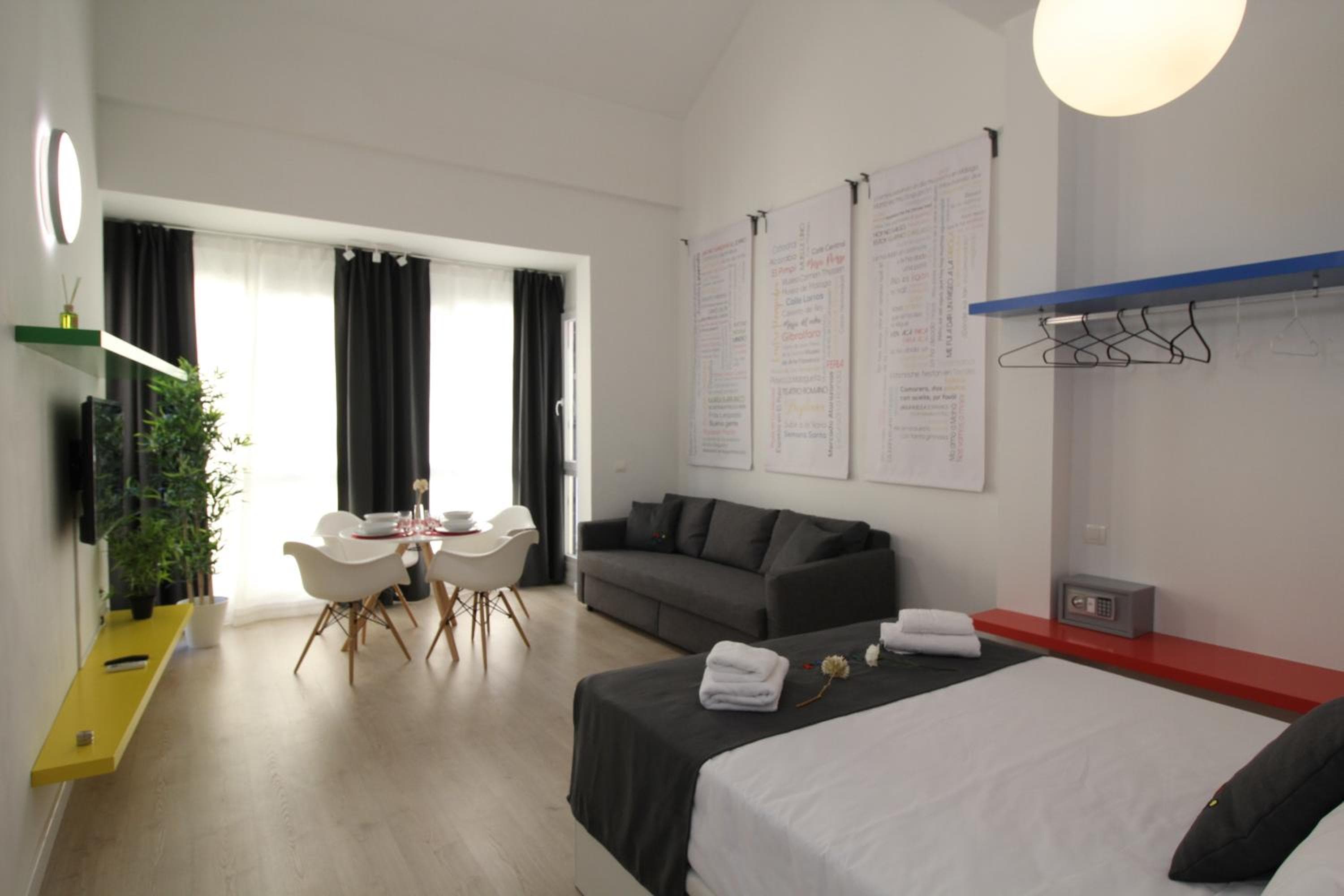 Apartamentos Romero Luna — 16