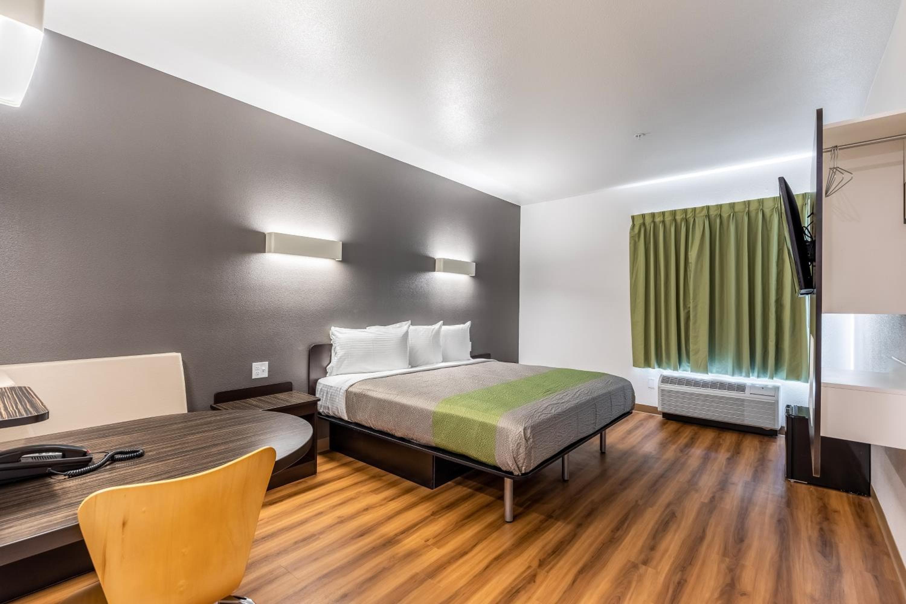Motel 6-Las Vegas, NV - Motor Speedway — 13