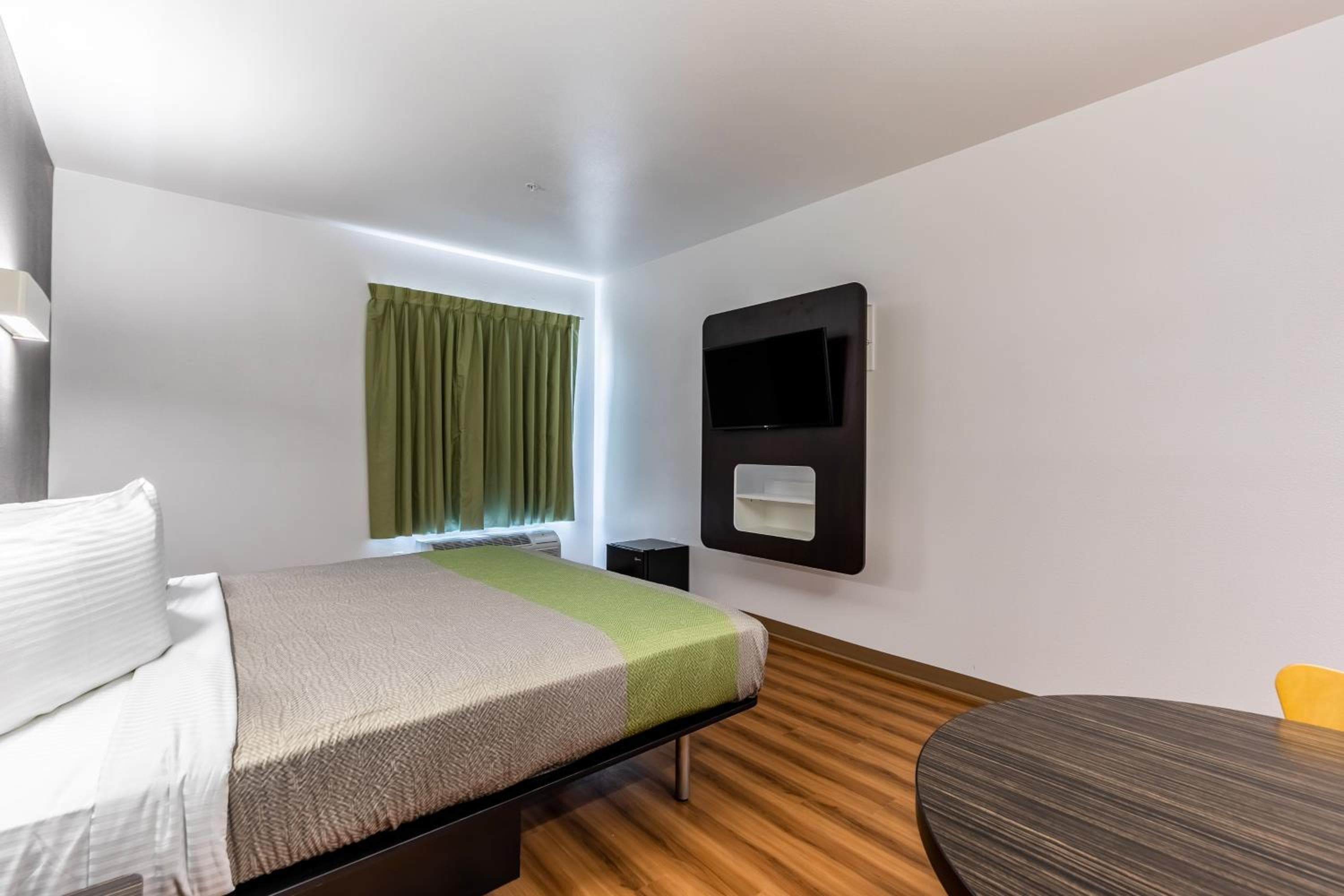 Motel 6-Las Vegas, NV - Motor Speedway — 10