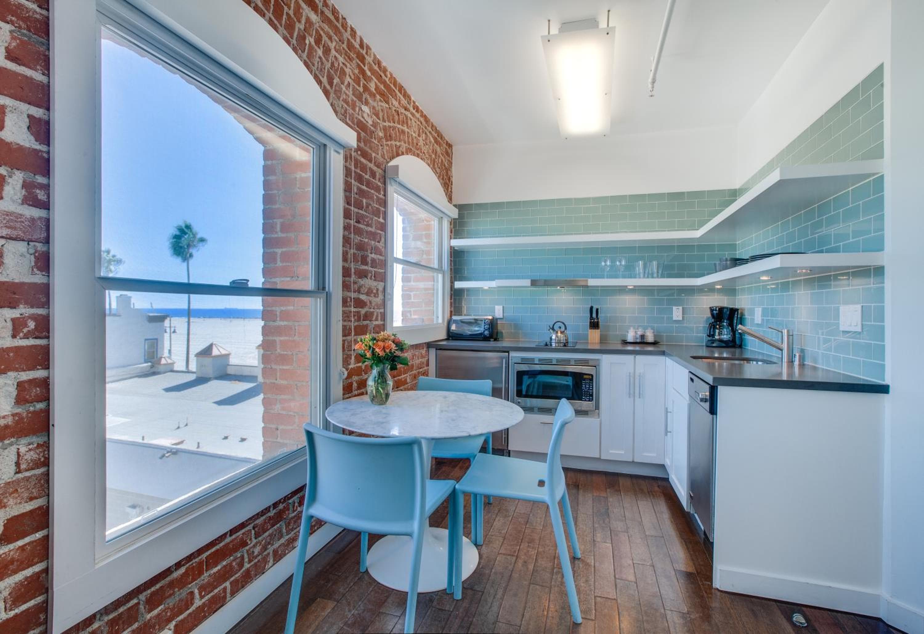 Venice Breeze Suites — 16