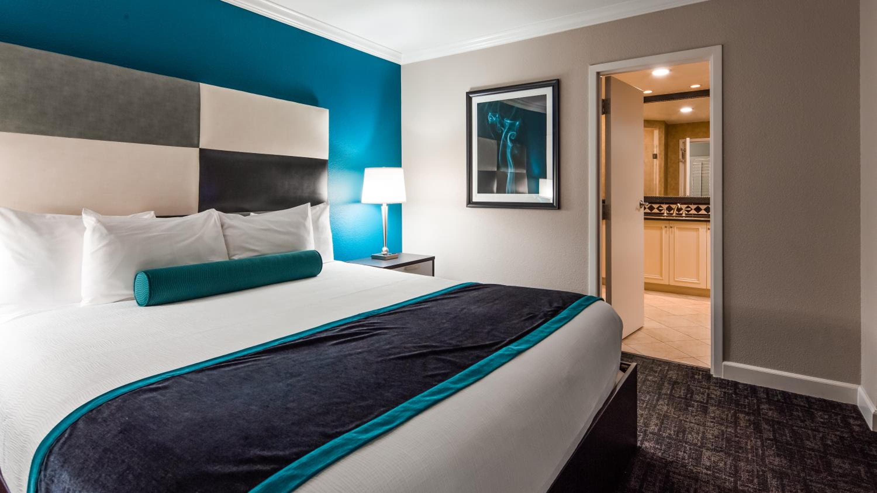 Best Western Plus Casino Royale - Centro Strip — 17