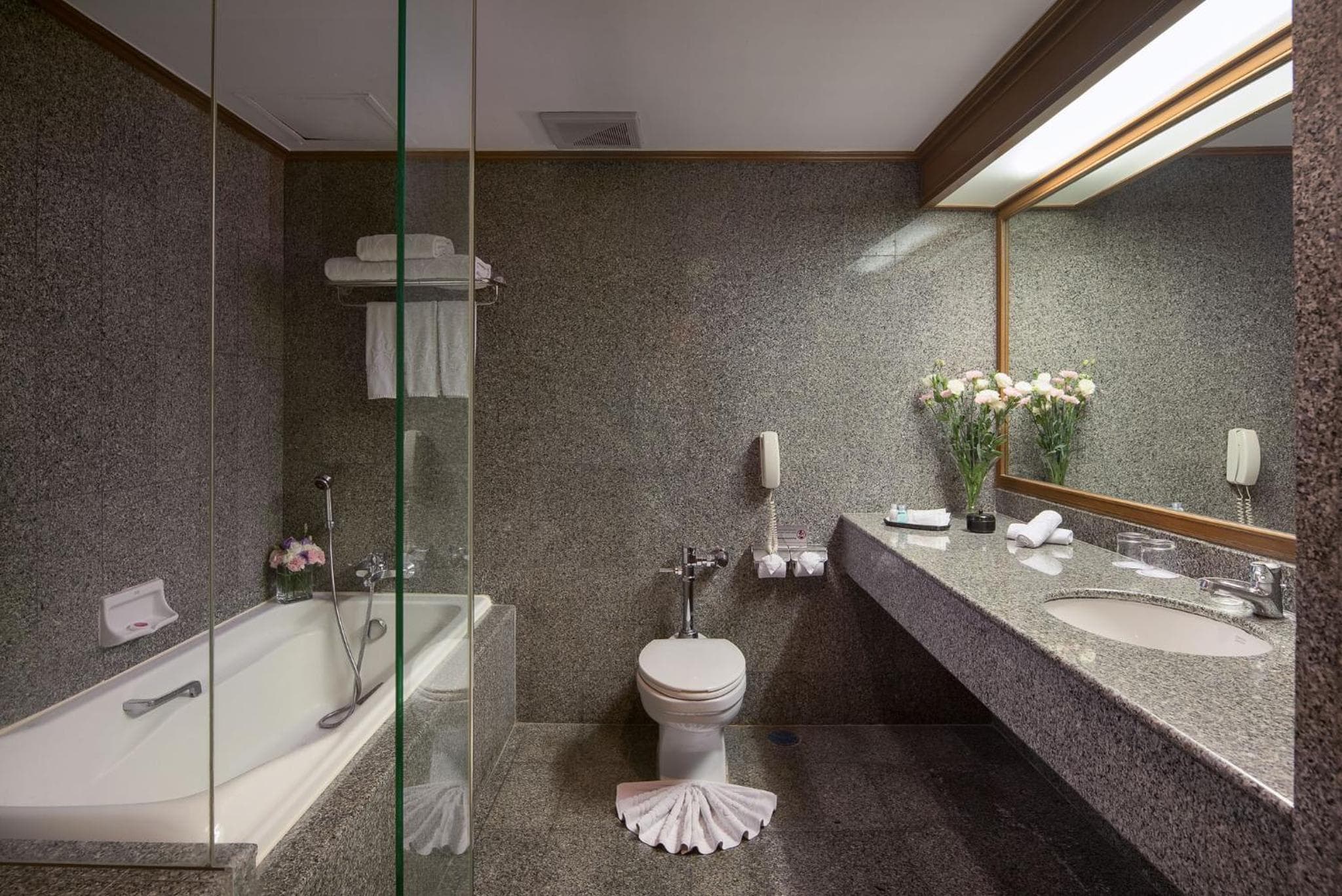 Prince Palace Hotel Bangkok — 16