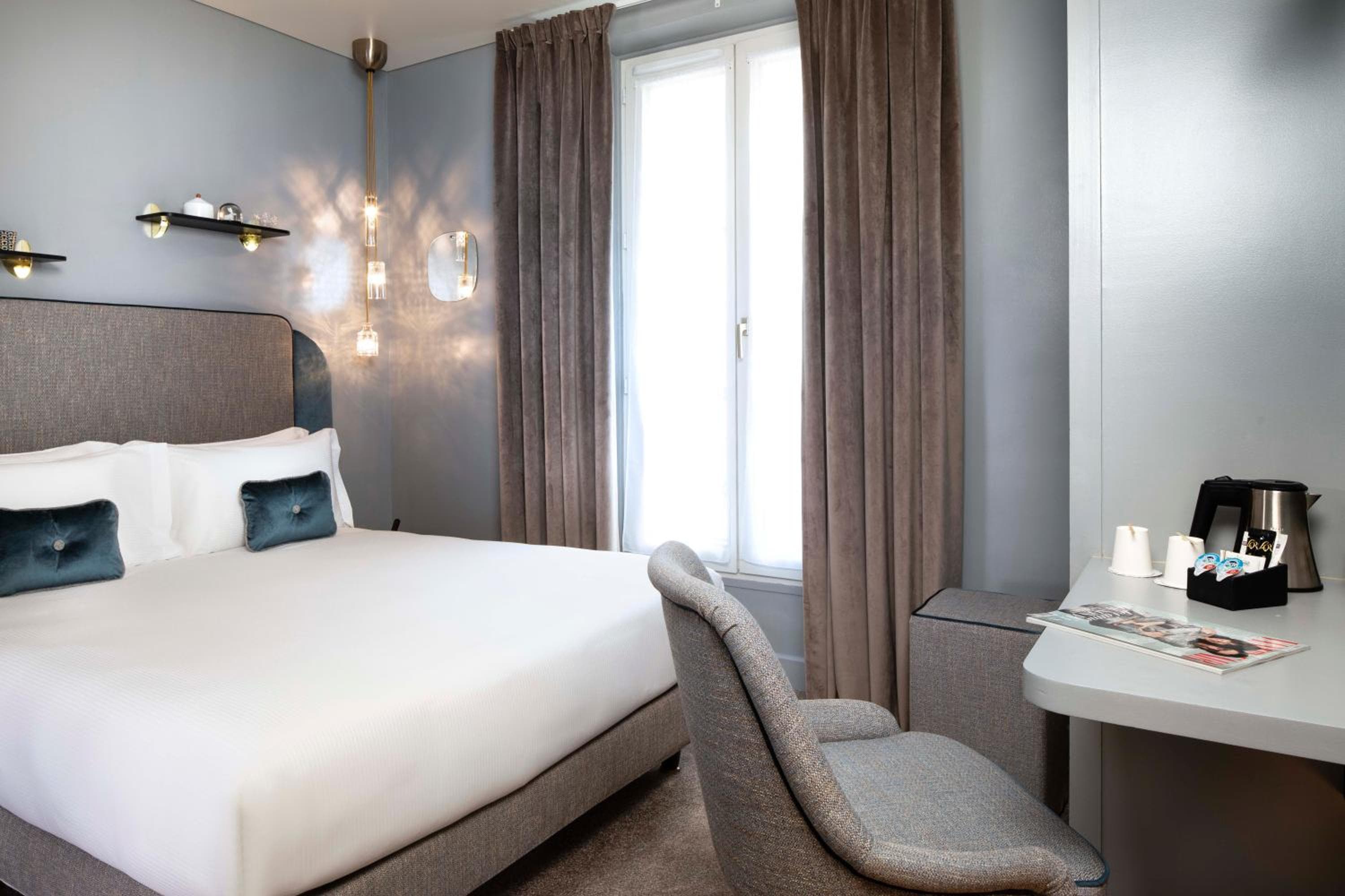 Hotel Eiffel Saint Charles — 7