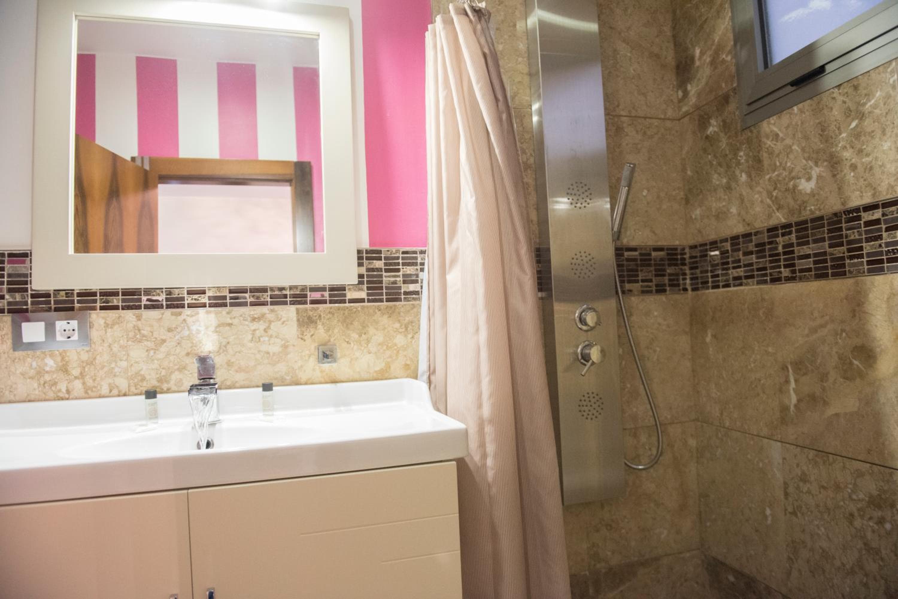 Apartamentos Luxury Puente de Triana — 29