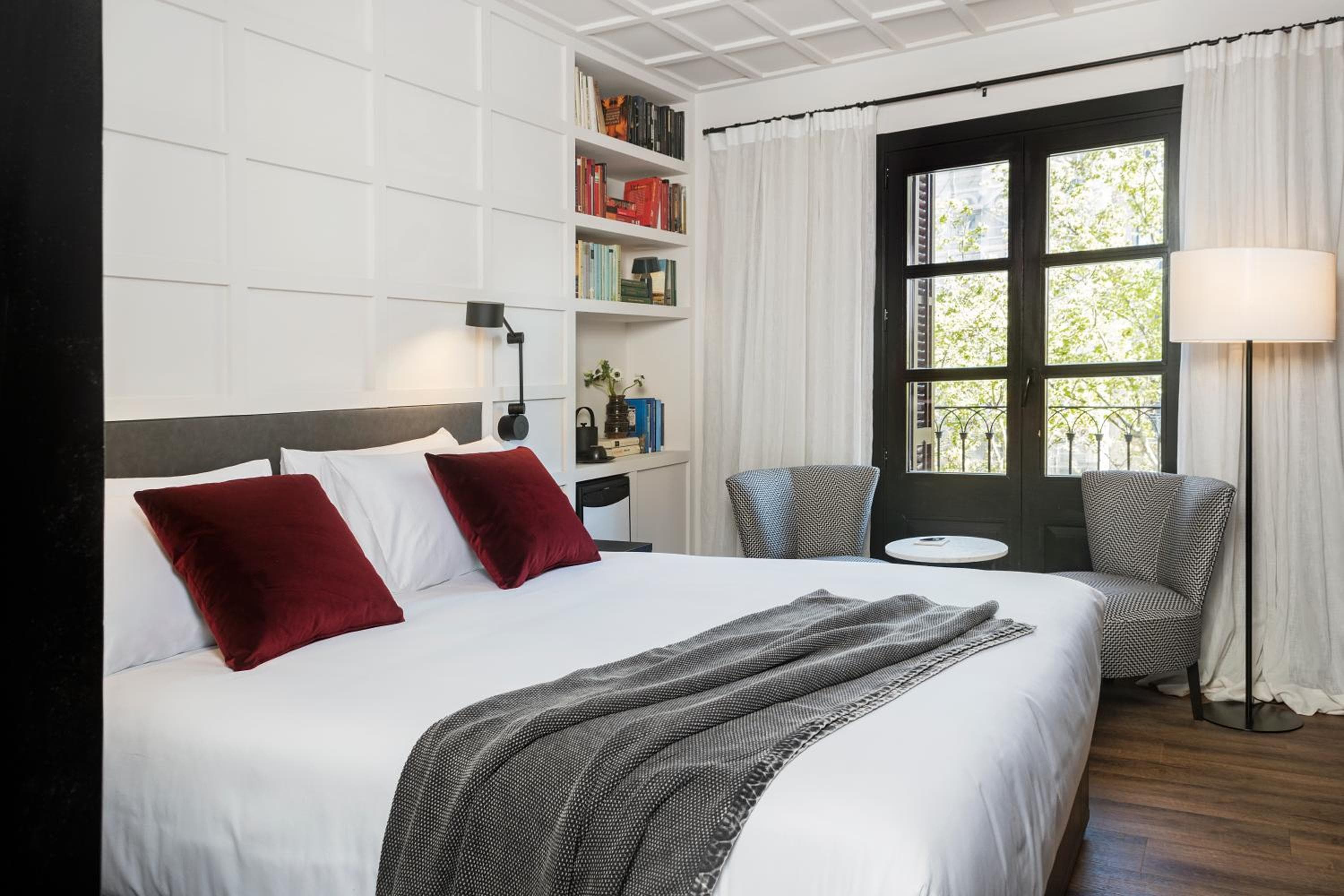 Yurbban Ramblas Boutique Hotel — 1