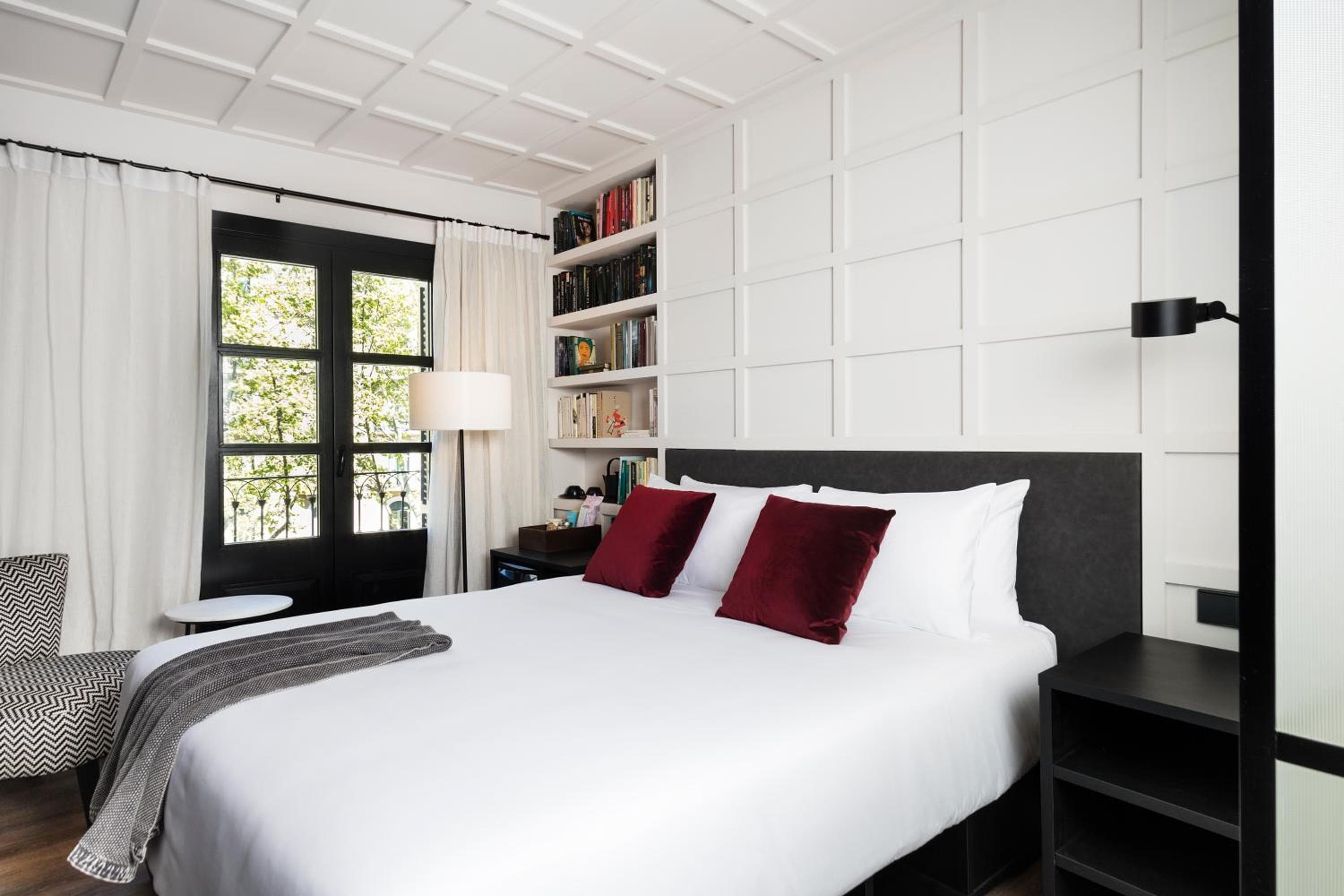 Yurbban Ramblas Boutique Hotel — 26