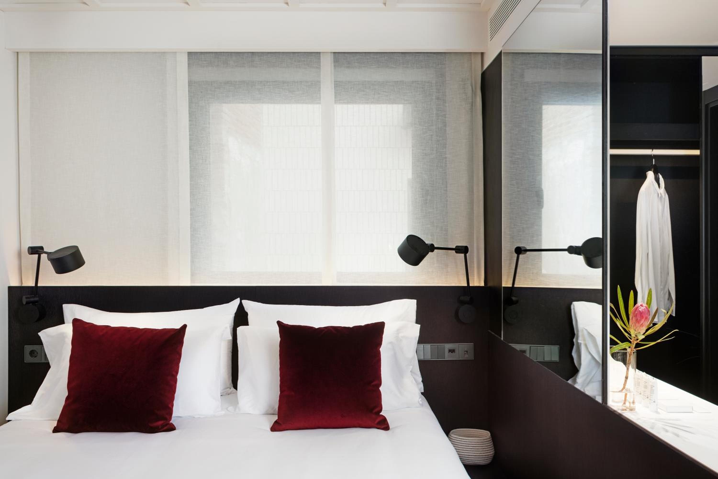 Yurbban Ramblas Boutique Hotel — 20