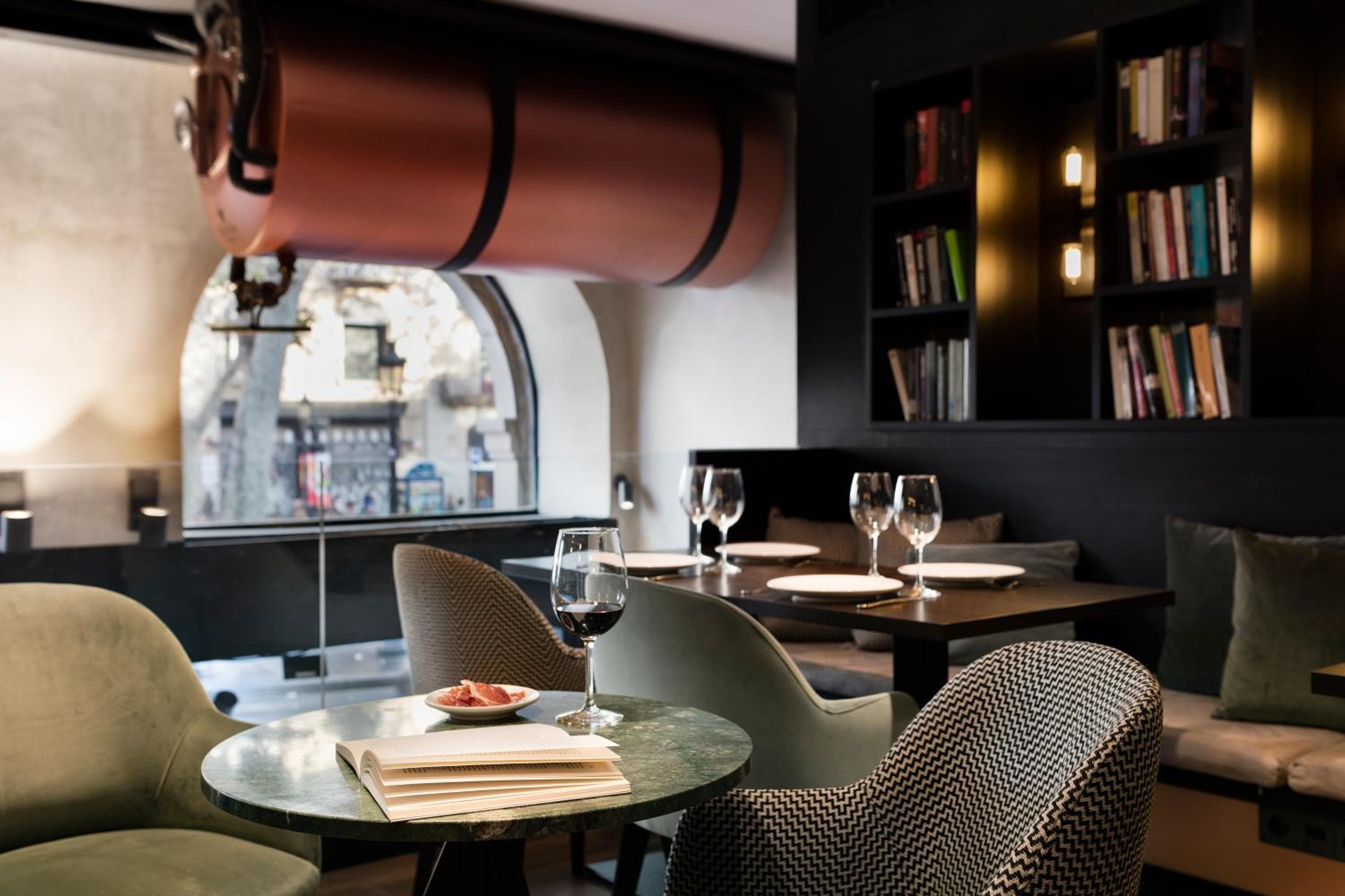 Yurbban Ramblas Boutique Hotel — 29