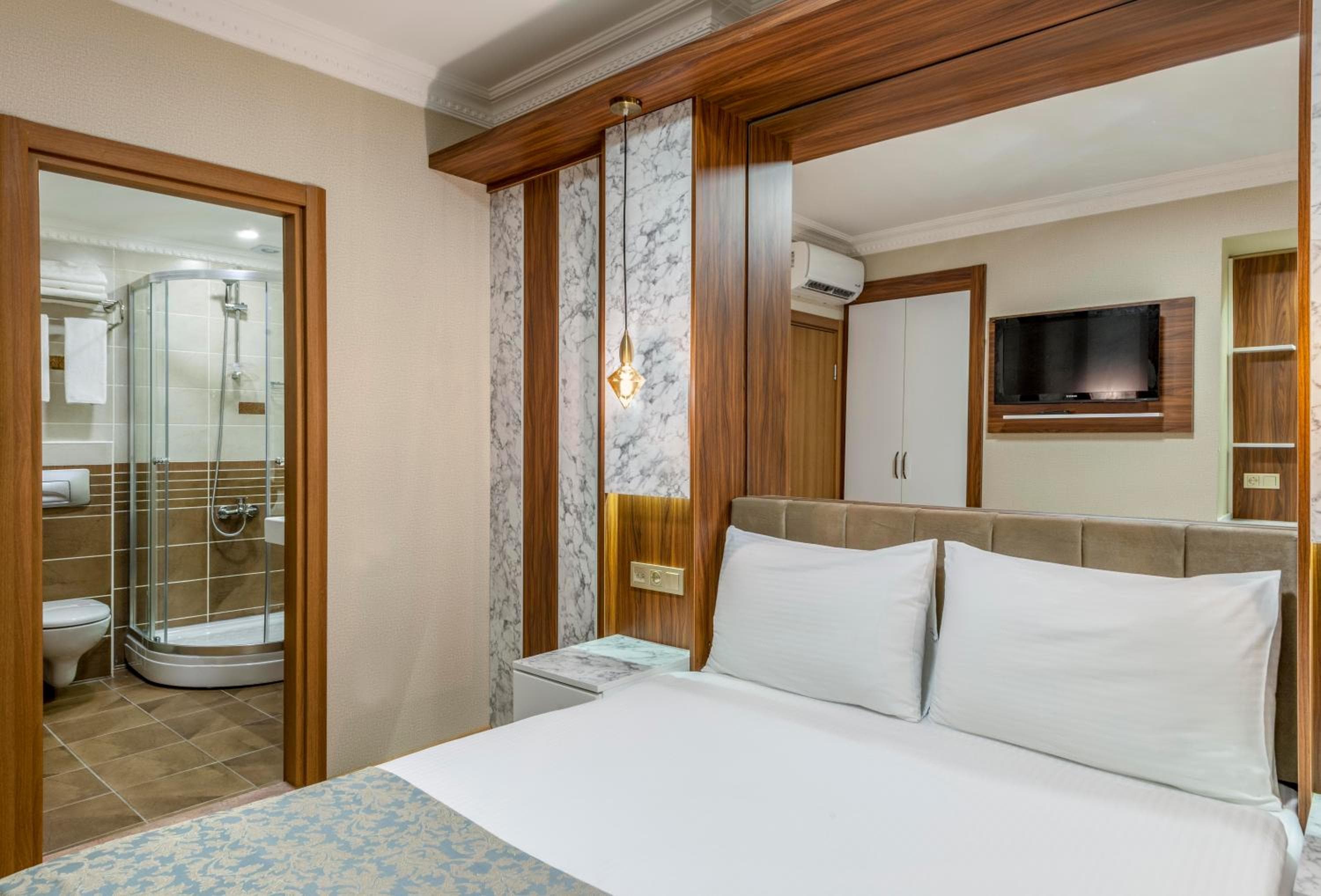 Kupeli Hotel — 23
