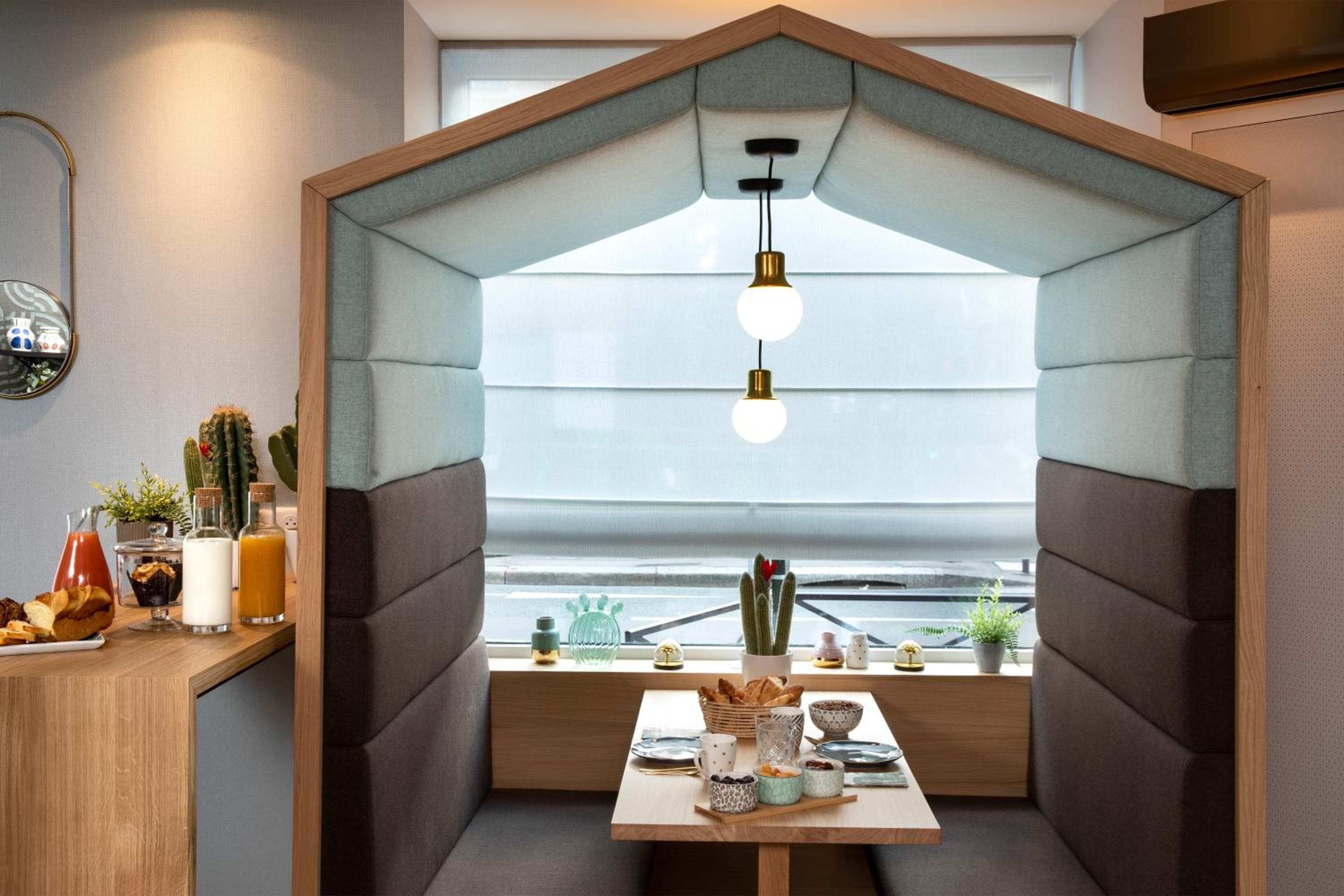 Hotel Eiffel Saint Charles — 13