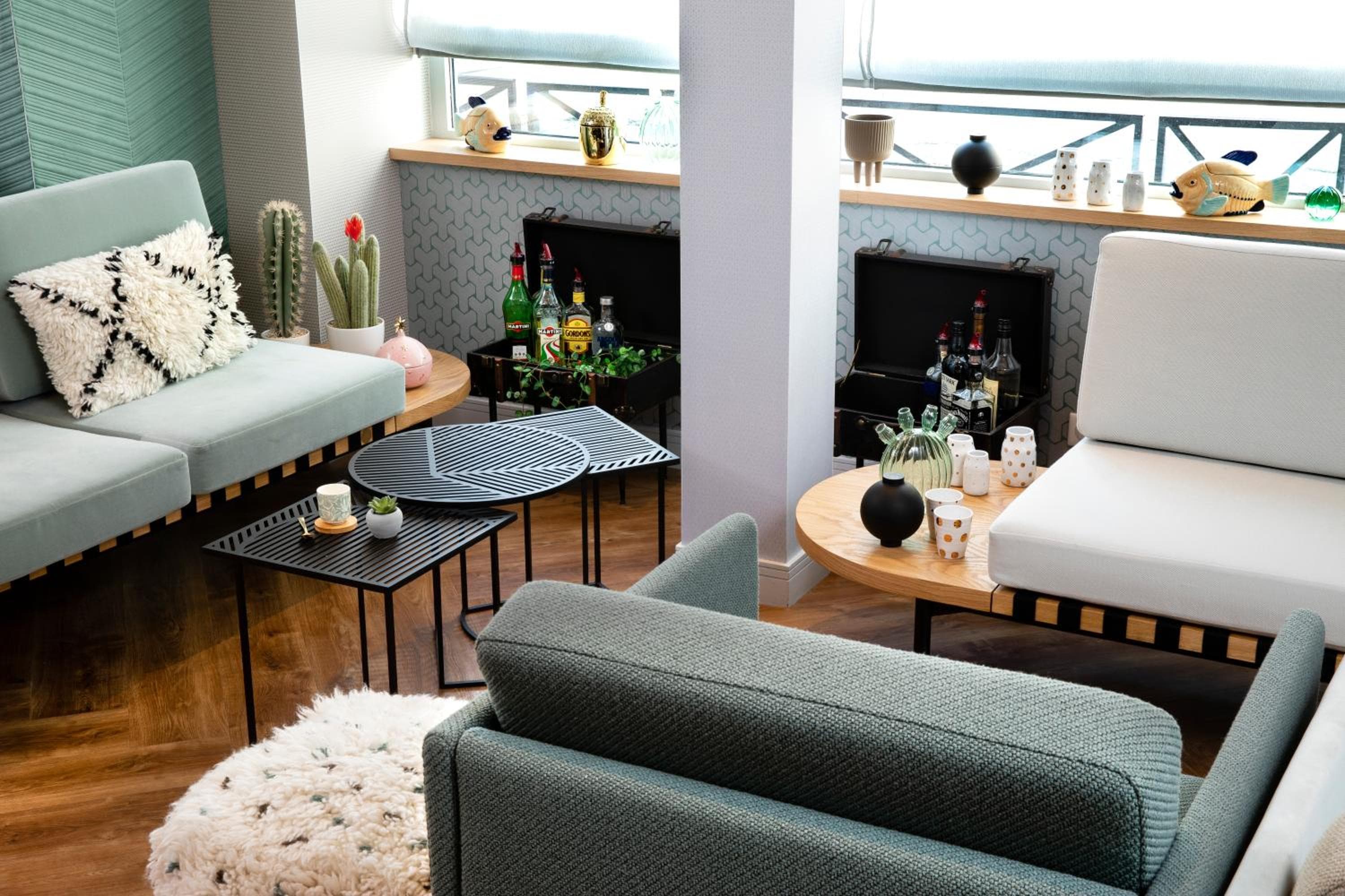 Hotel Eiffel Saint Charles — 10