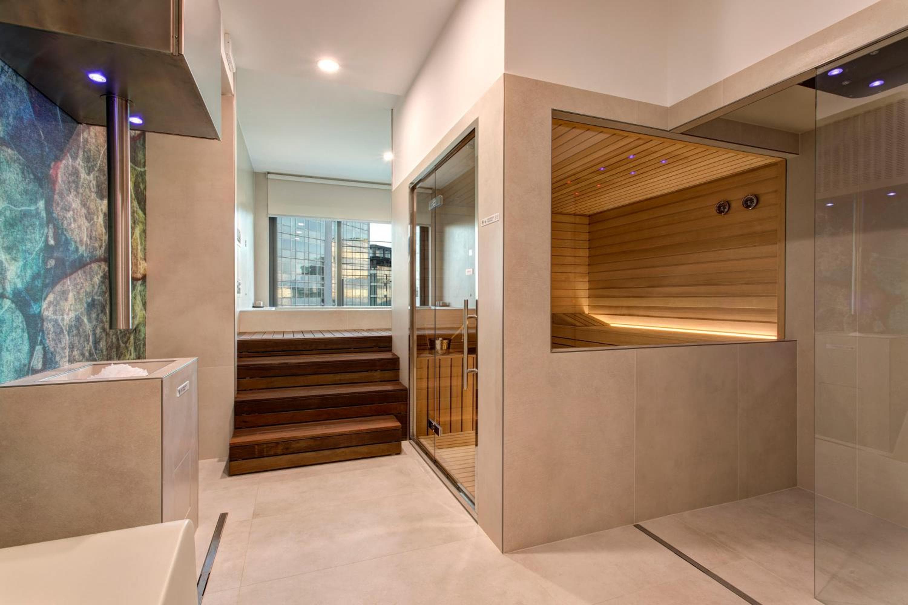 iQ Hotel Milano — 18