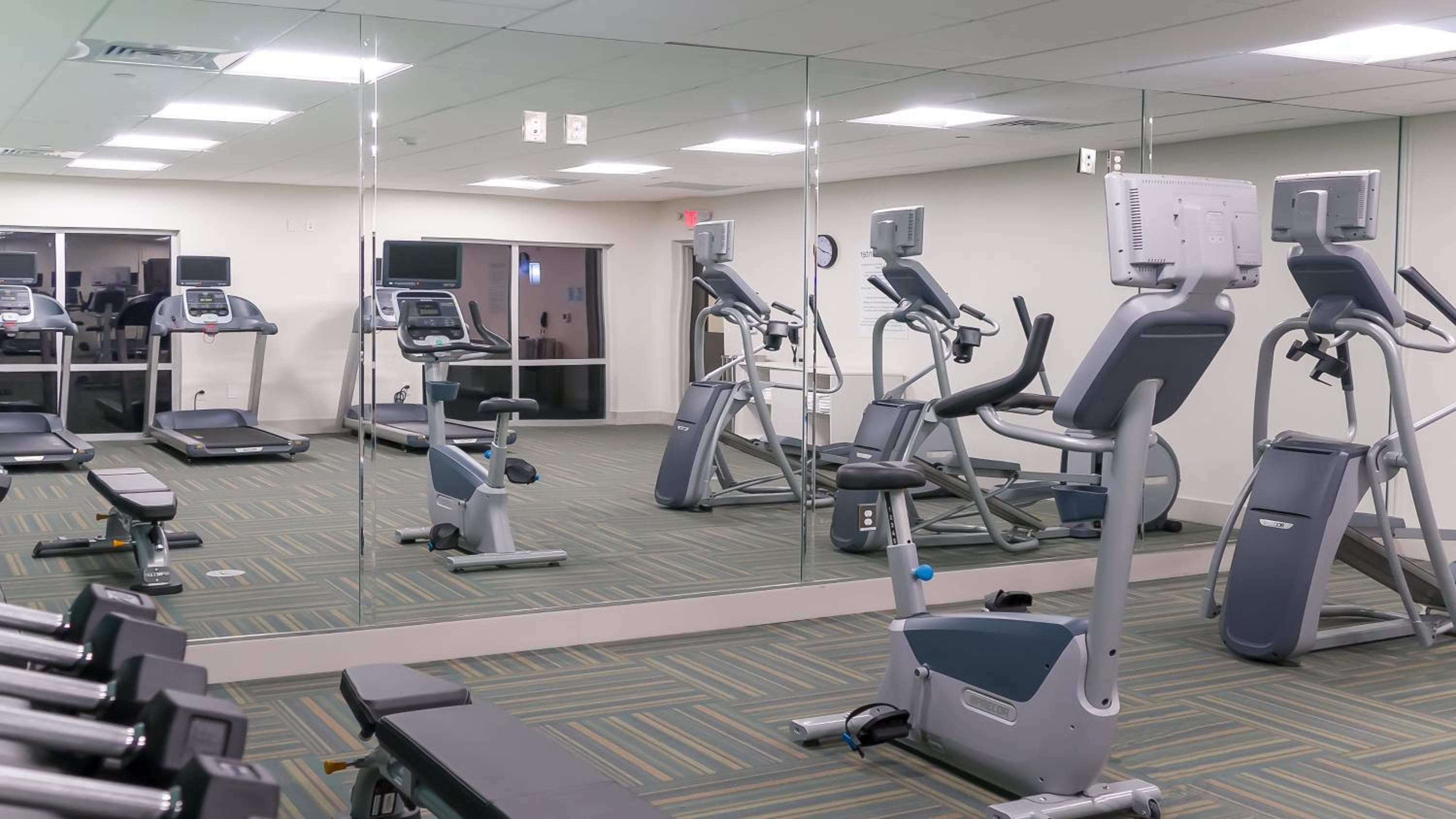 Holiday Inn Express & Suites - Tampa East - Ybor City, un hotel IHG — 14