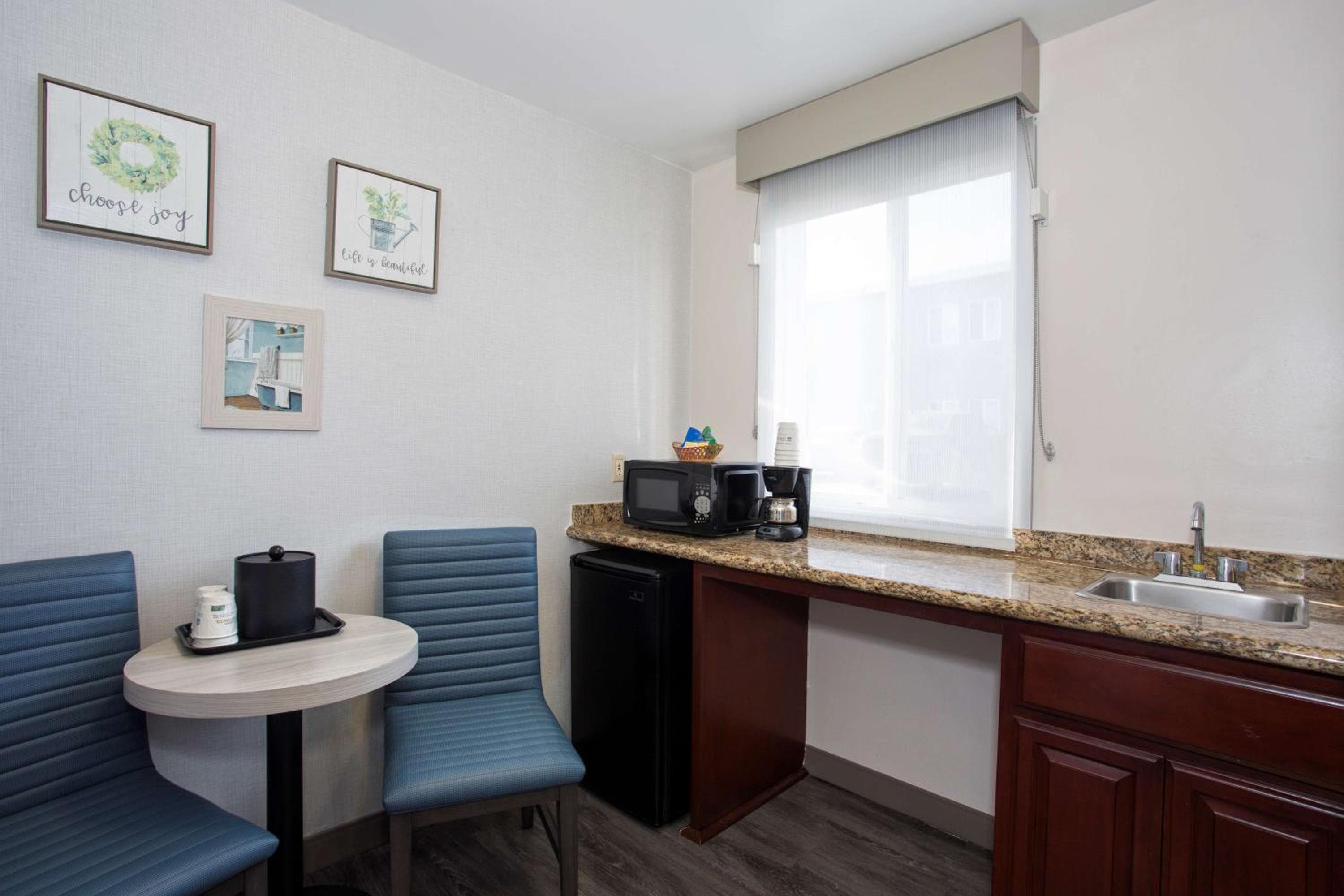 SureStay Hotel by Best Western Santa Monica — 30