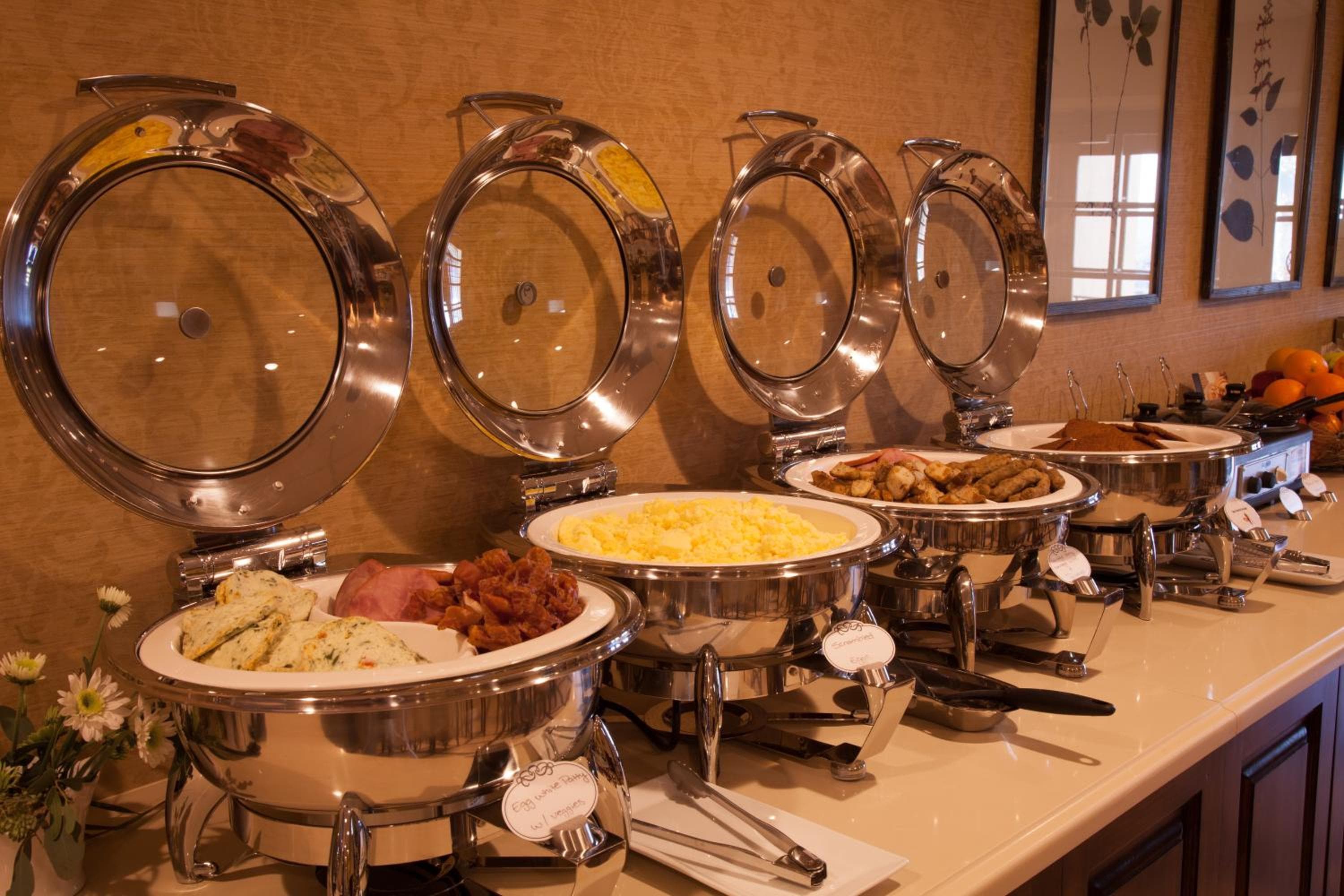 Best Western Plus Sunset Plaza Hotel — 22