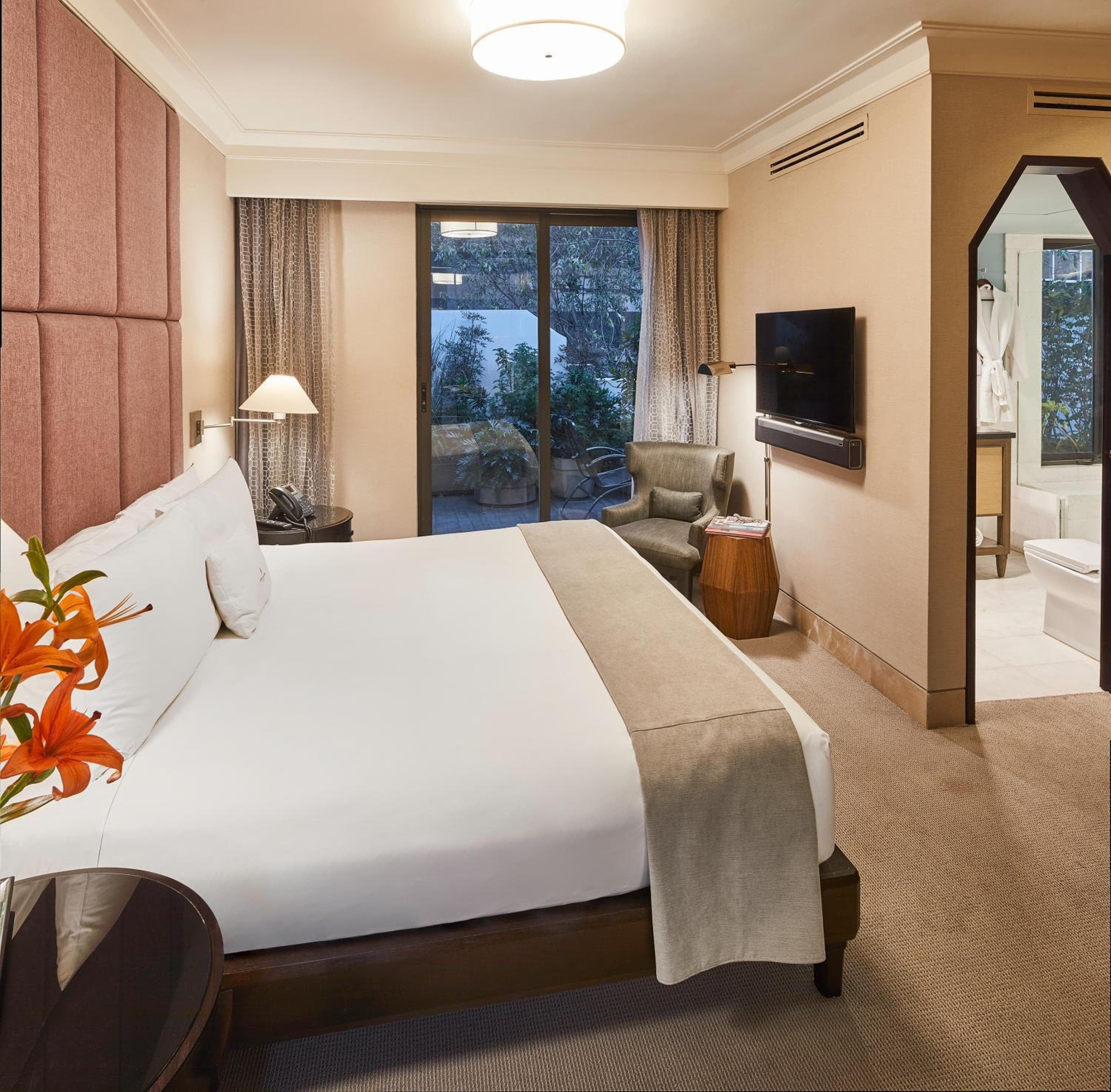 Hippodrome Hotel — 12