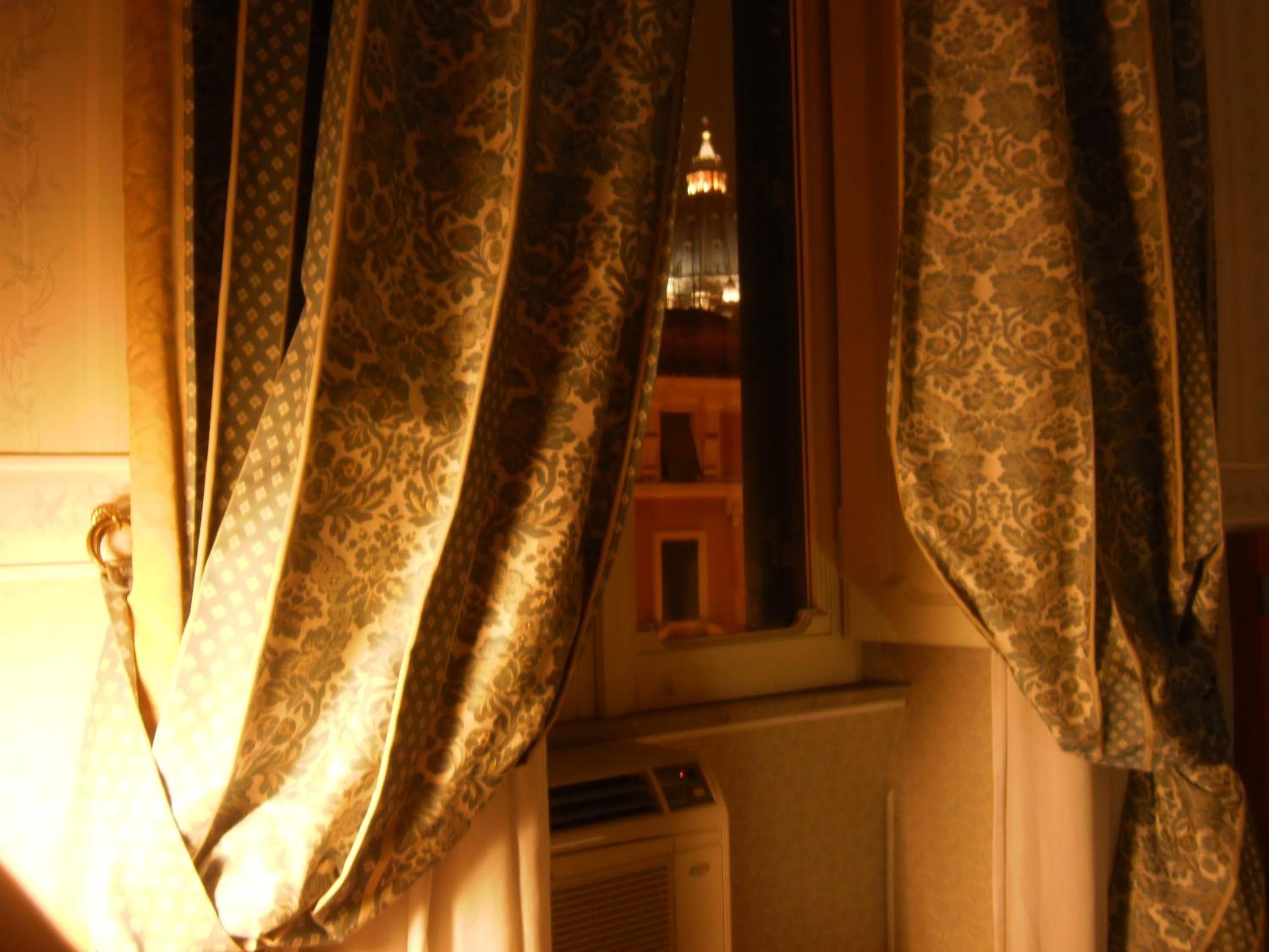 Hotel Emmaus — 3