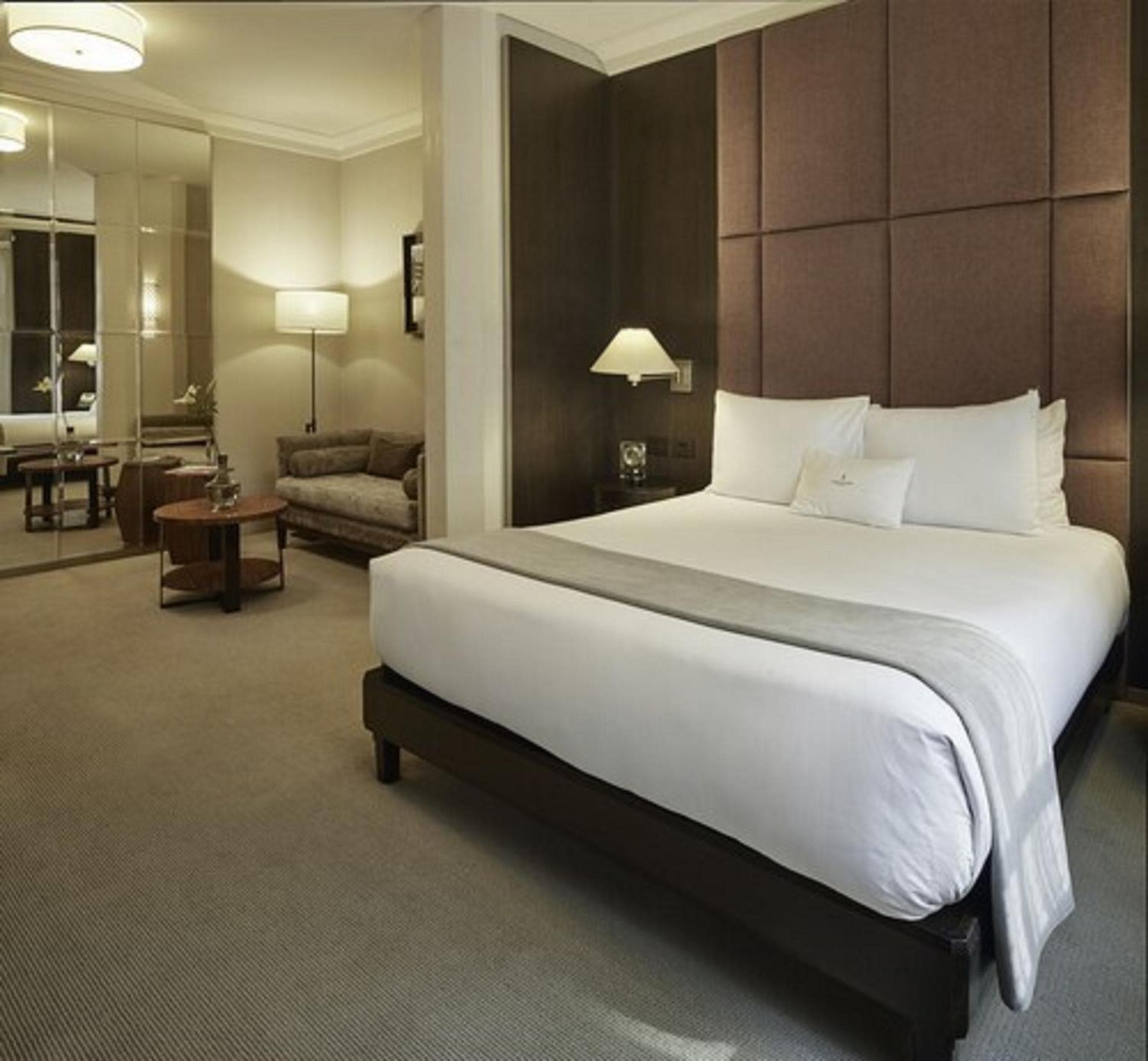 Hippodrome Hotel — 11