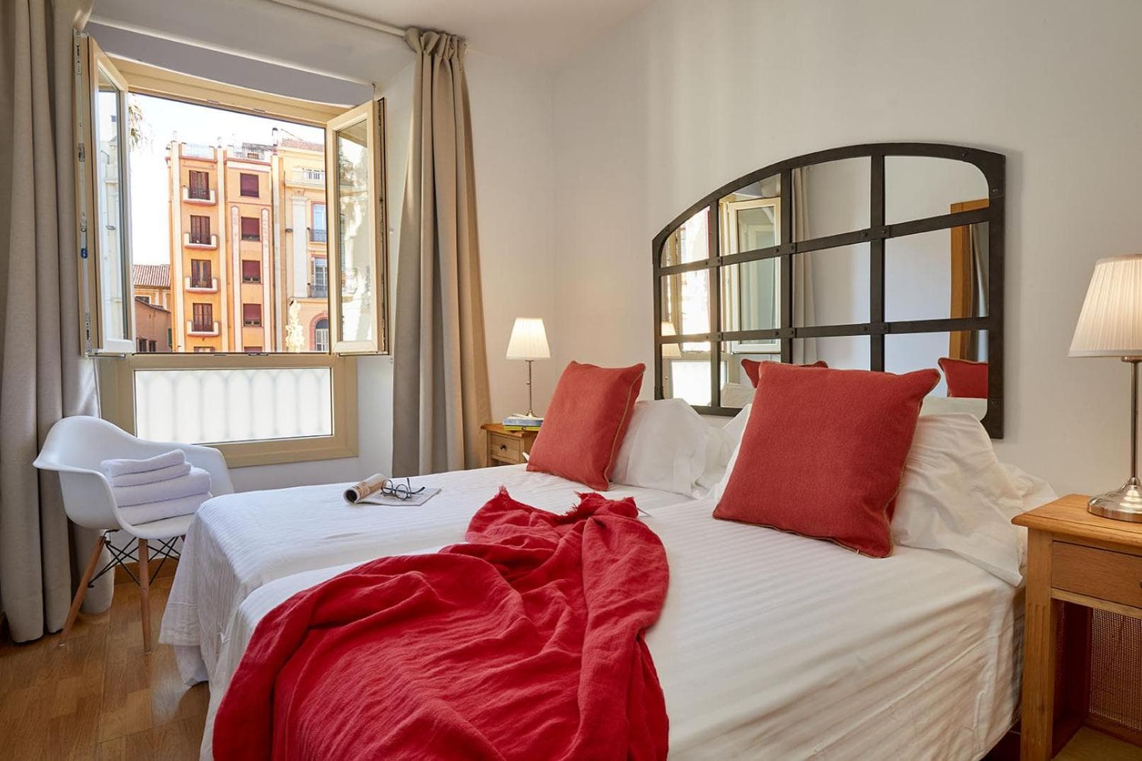 Lodgingmalaga Plaza Constitucion — 8
