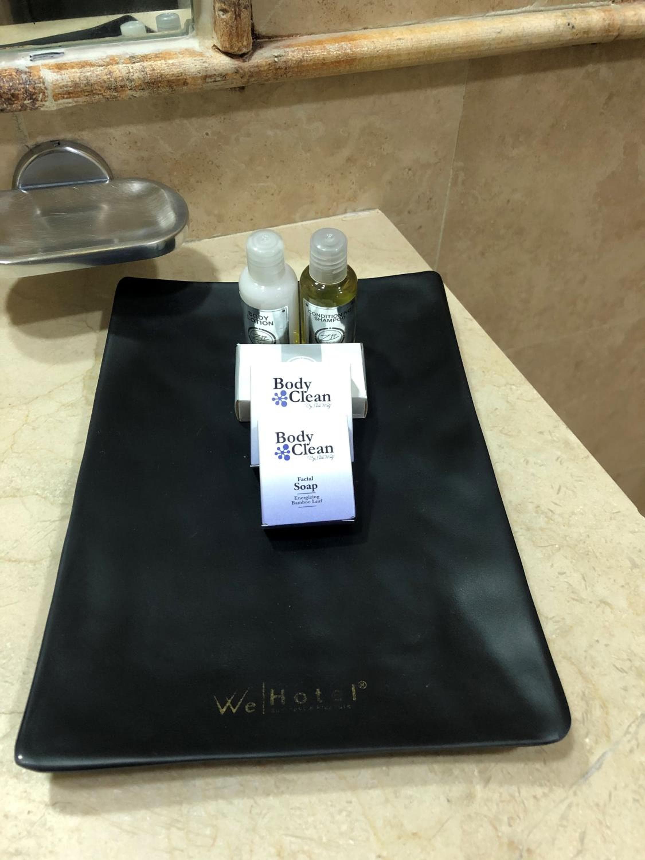 We Hotel Aeropuerto — 15