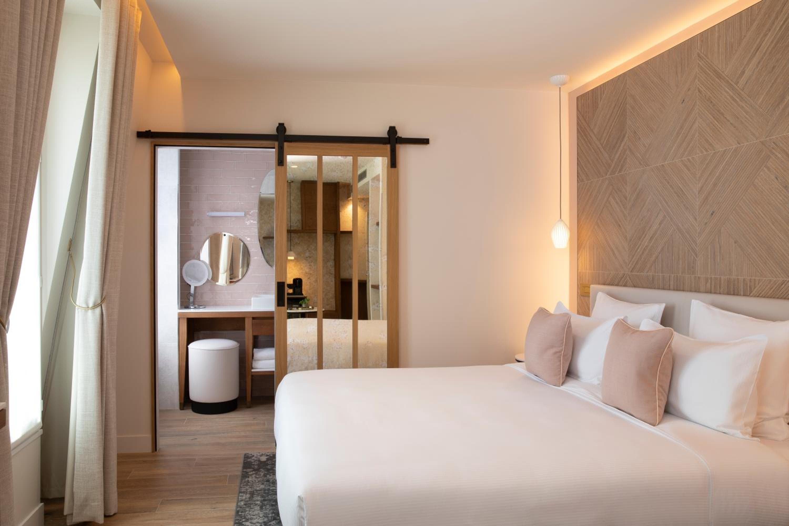 Hôtel des Champs-Elysées — 3