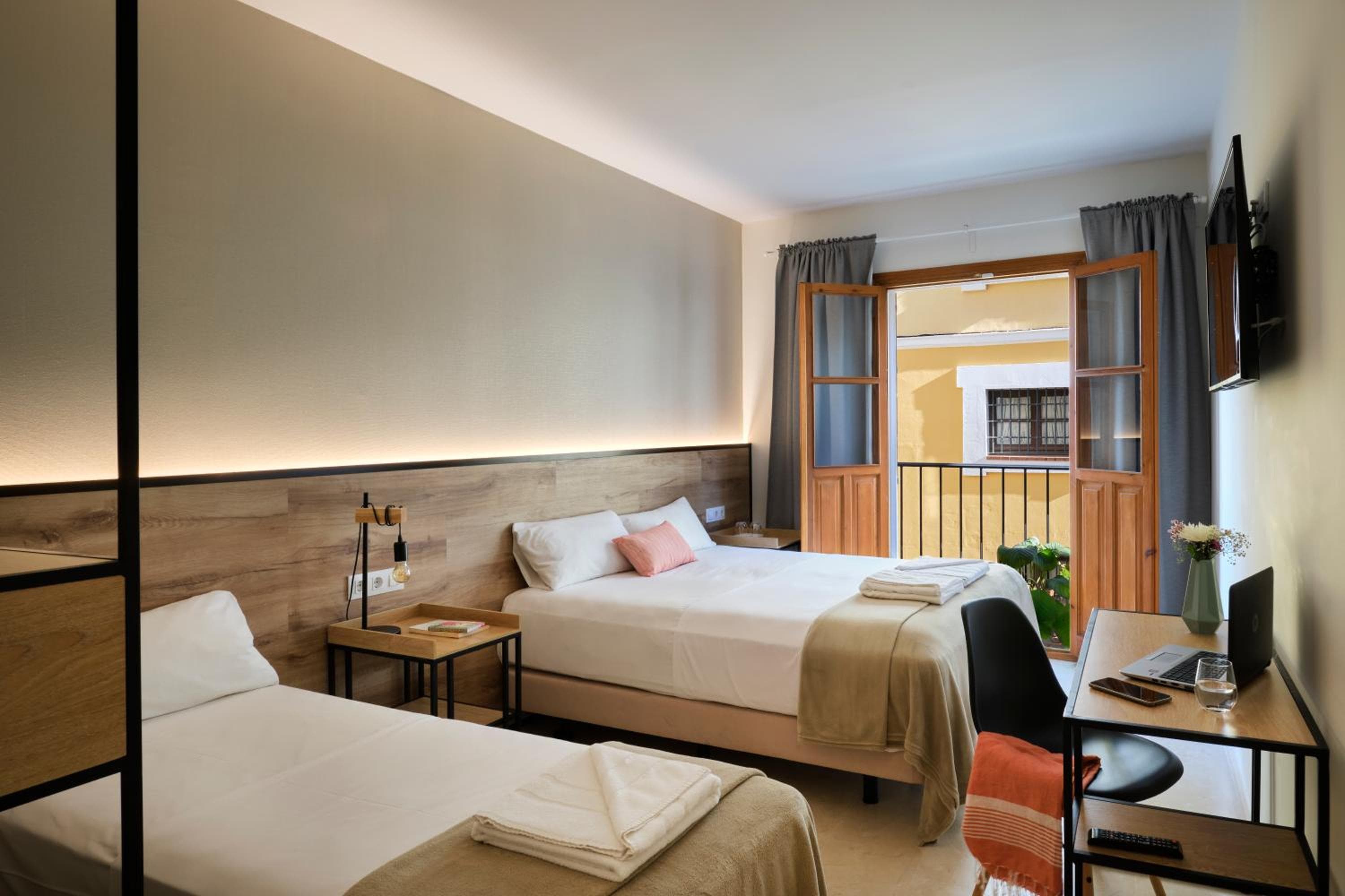 Sweet Sevilla Suites - Smart Hotel — 14