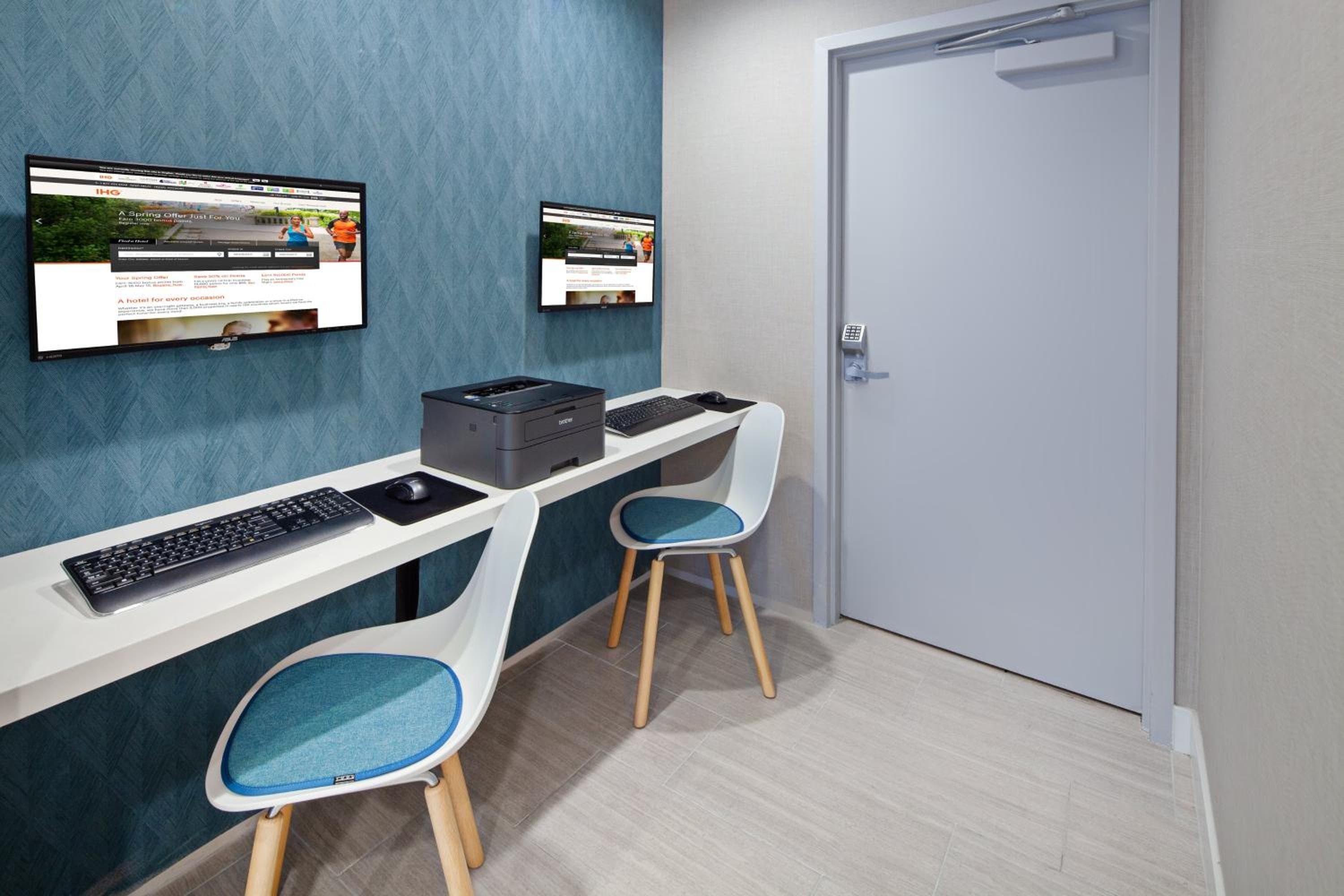 Holiday Inn Express Hollywood Walk of Fame, ein IHG Hotel — 13