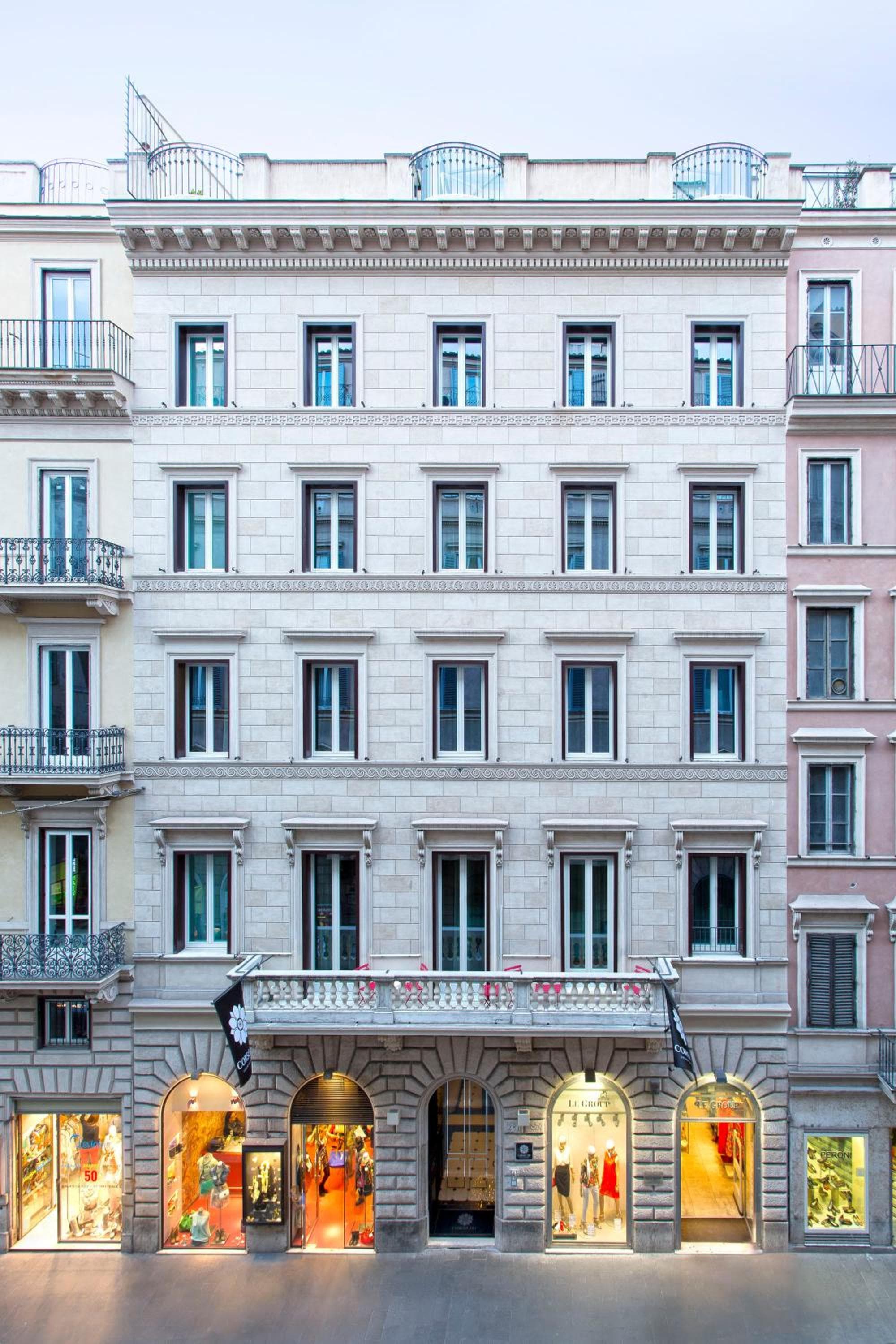 Corso 281 Luxury Suites — 4