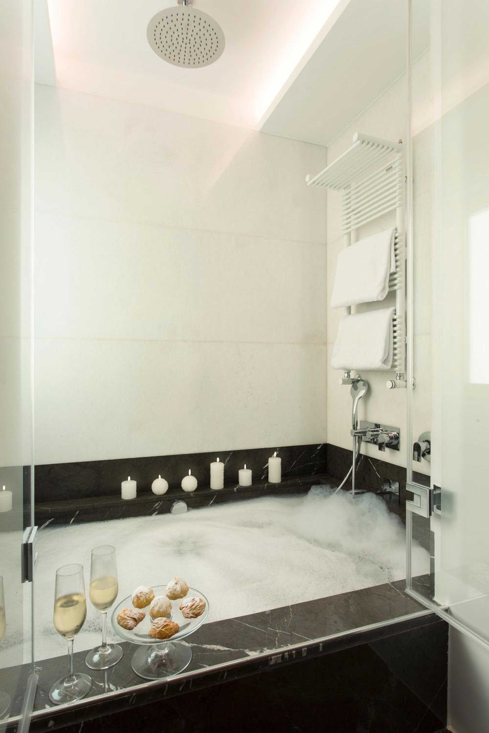 Corso 281 Luxury Suites — 12