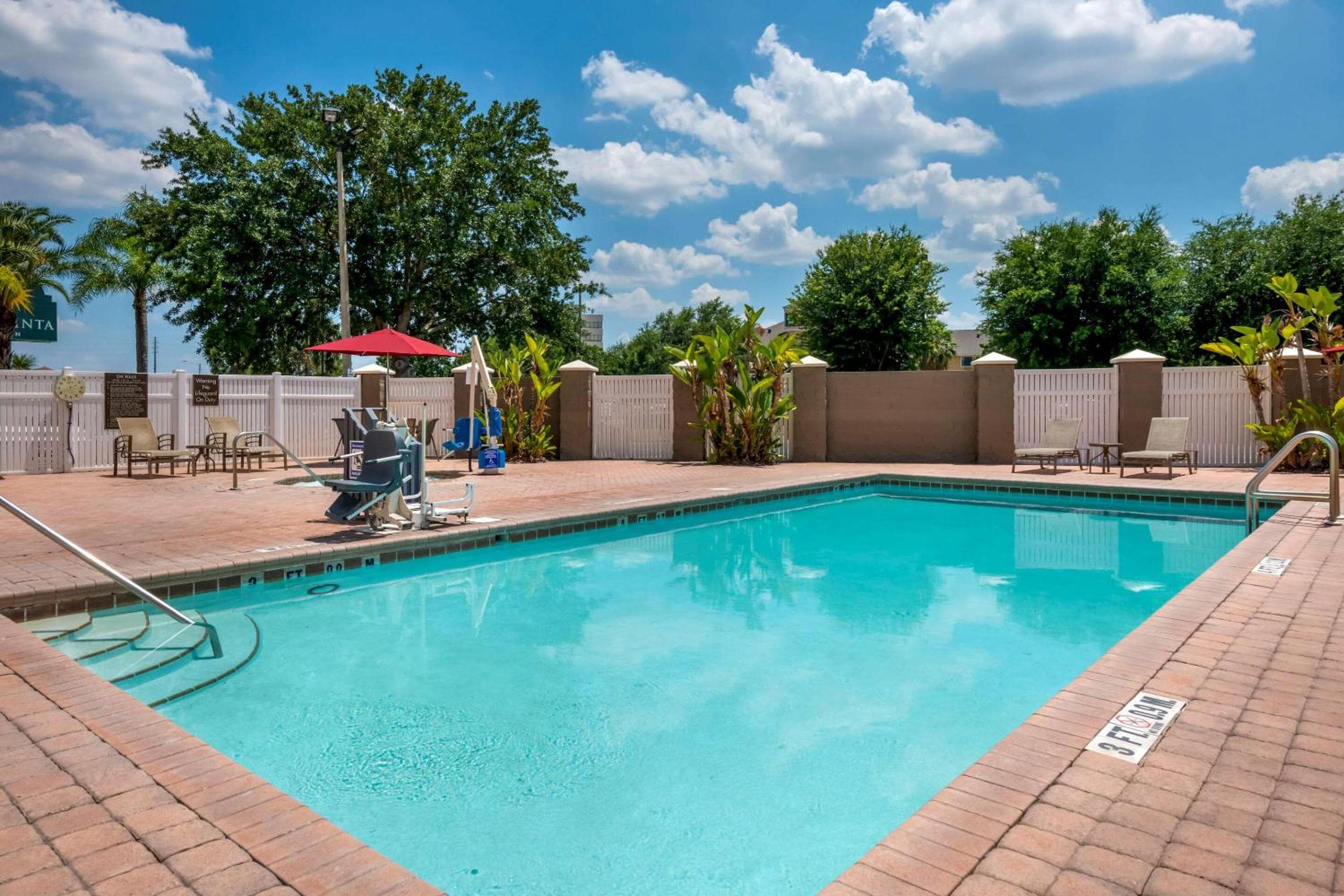 Comfort Suites Near Universal Orlando Resort — 18