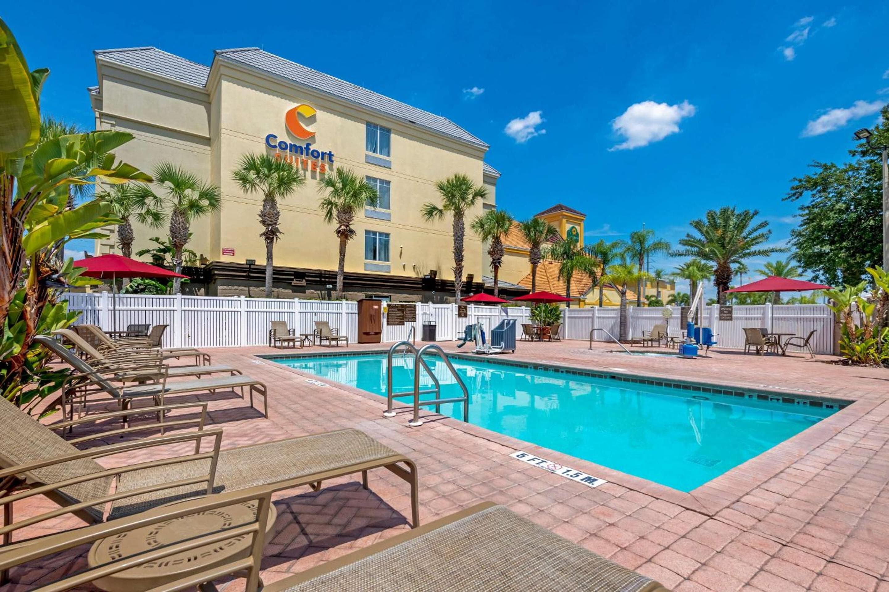 Comfort Suites Near Universal Orlando Resort — 10