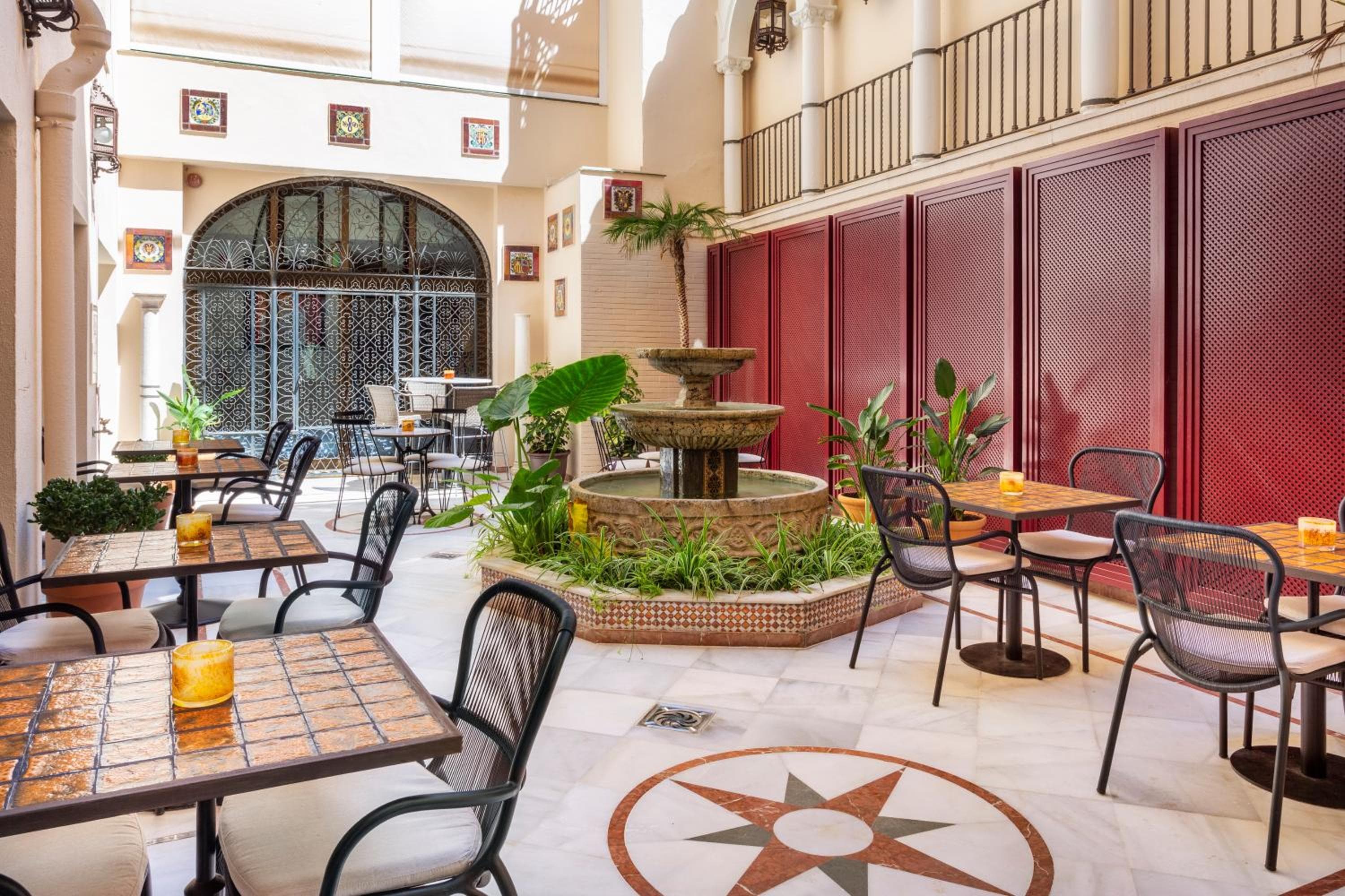 H10 Corregidor Boutique Hotel — 5