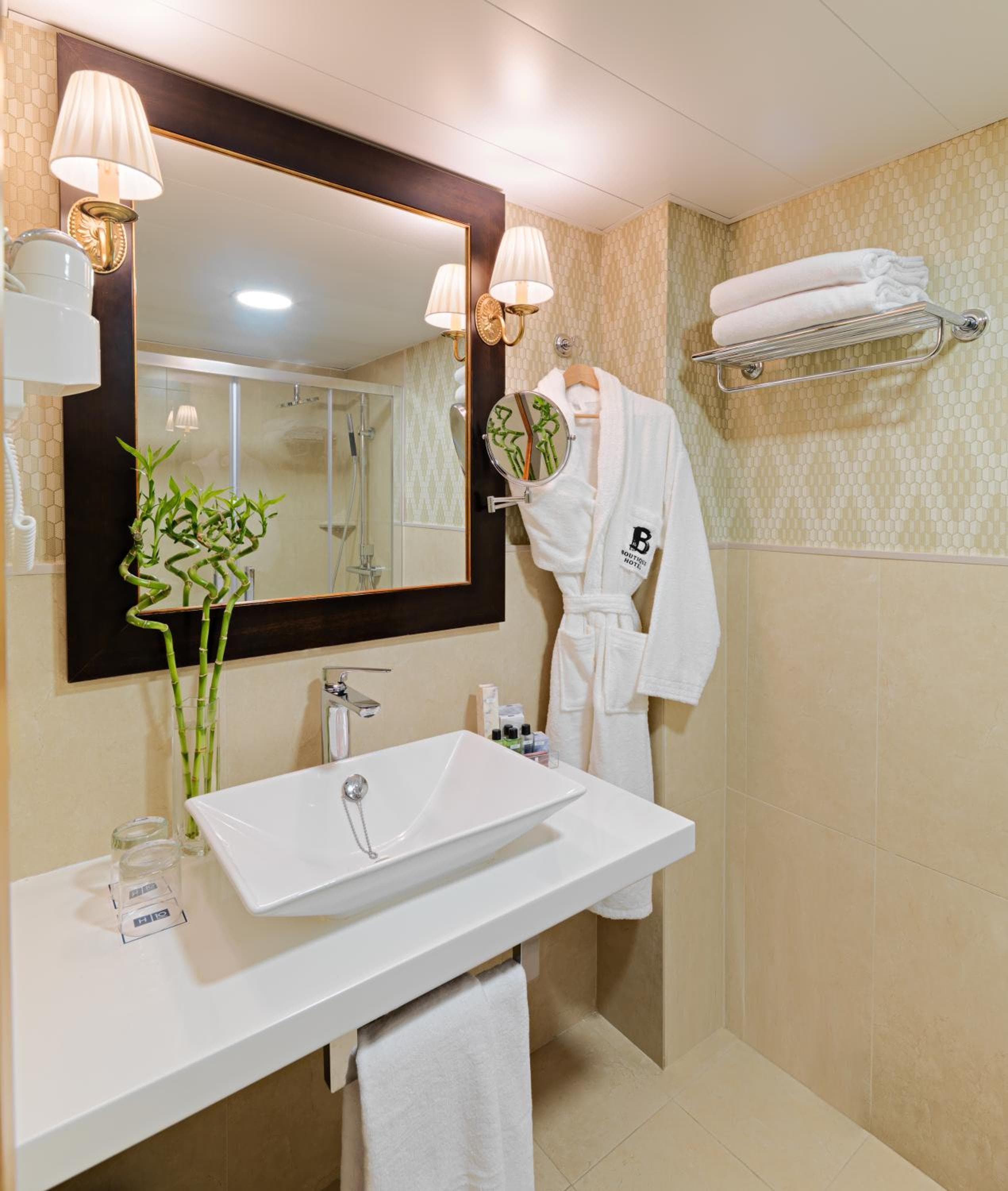 H10 Corregidor Boutique Hotel — 15