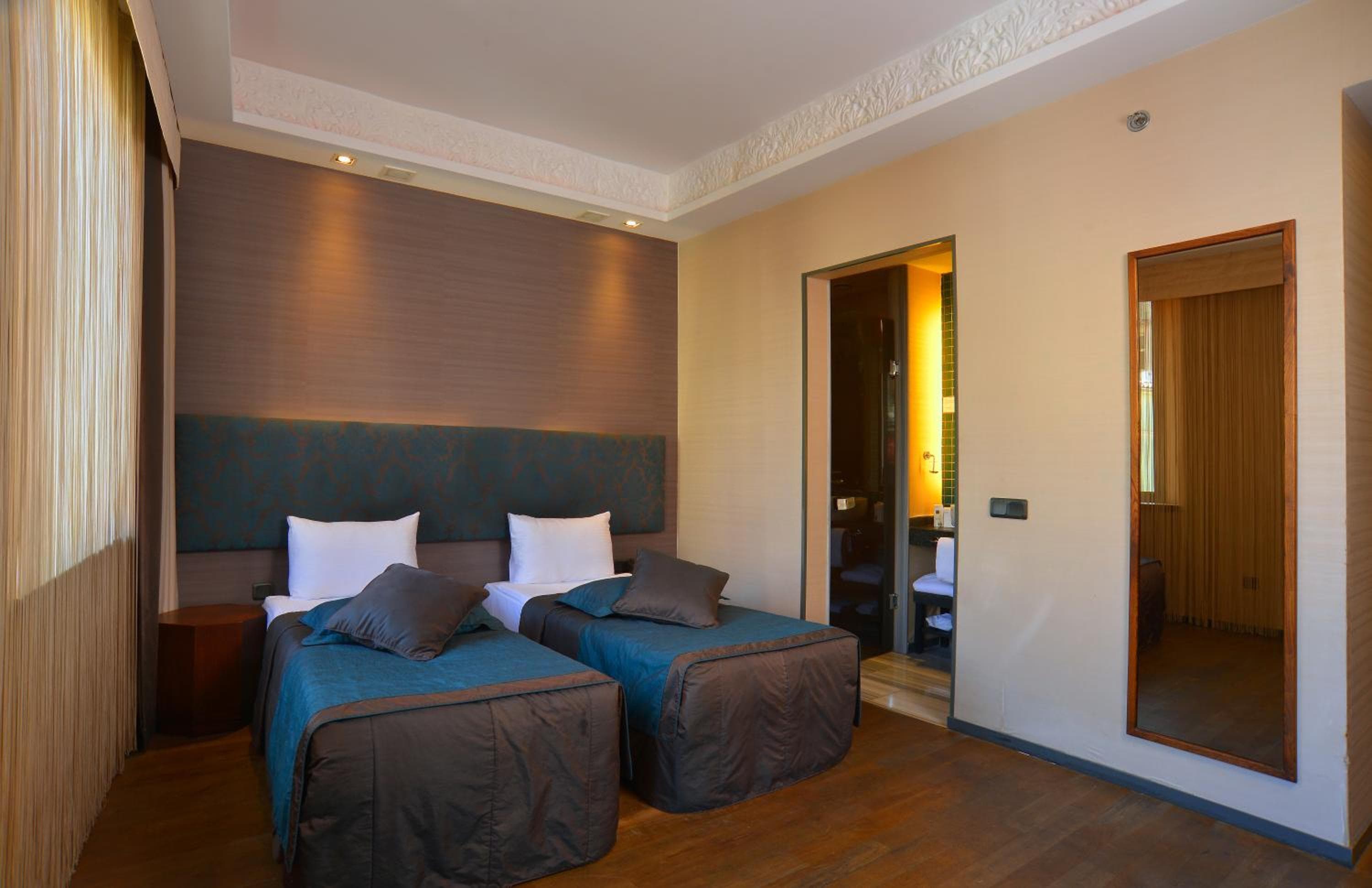 Pera Tulip Hotel — 20