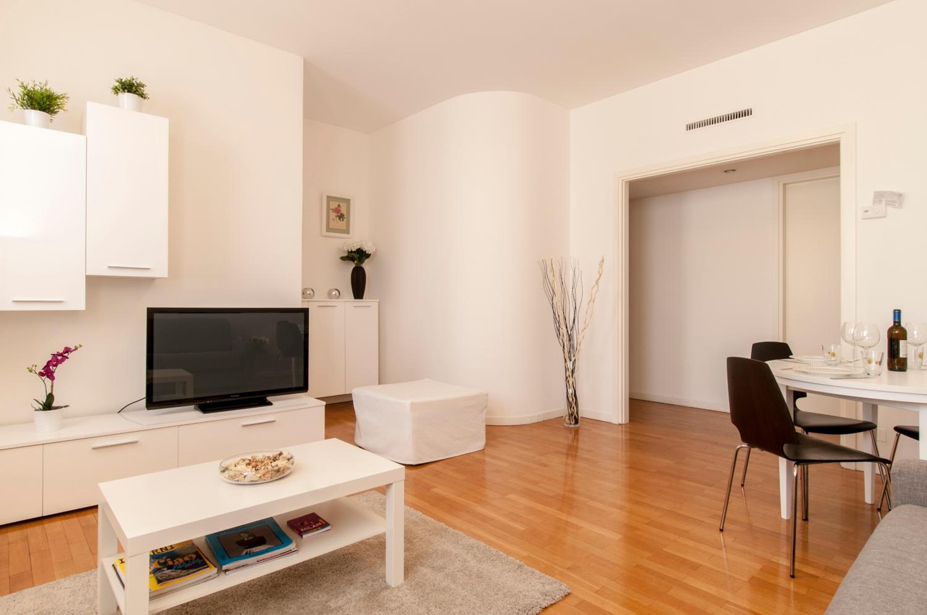 Milan Royal Suites - Centro Cadorna — 15