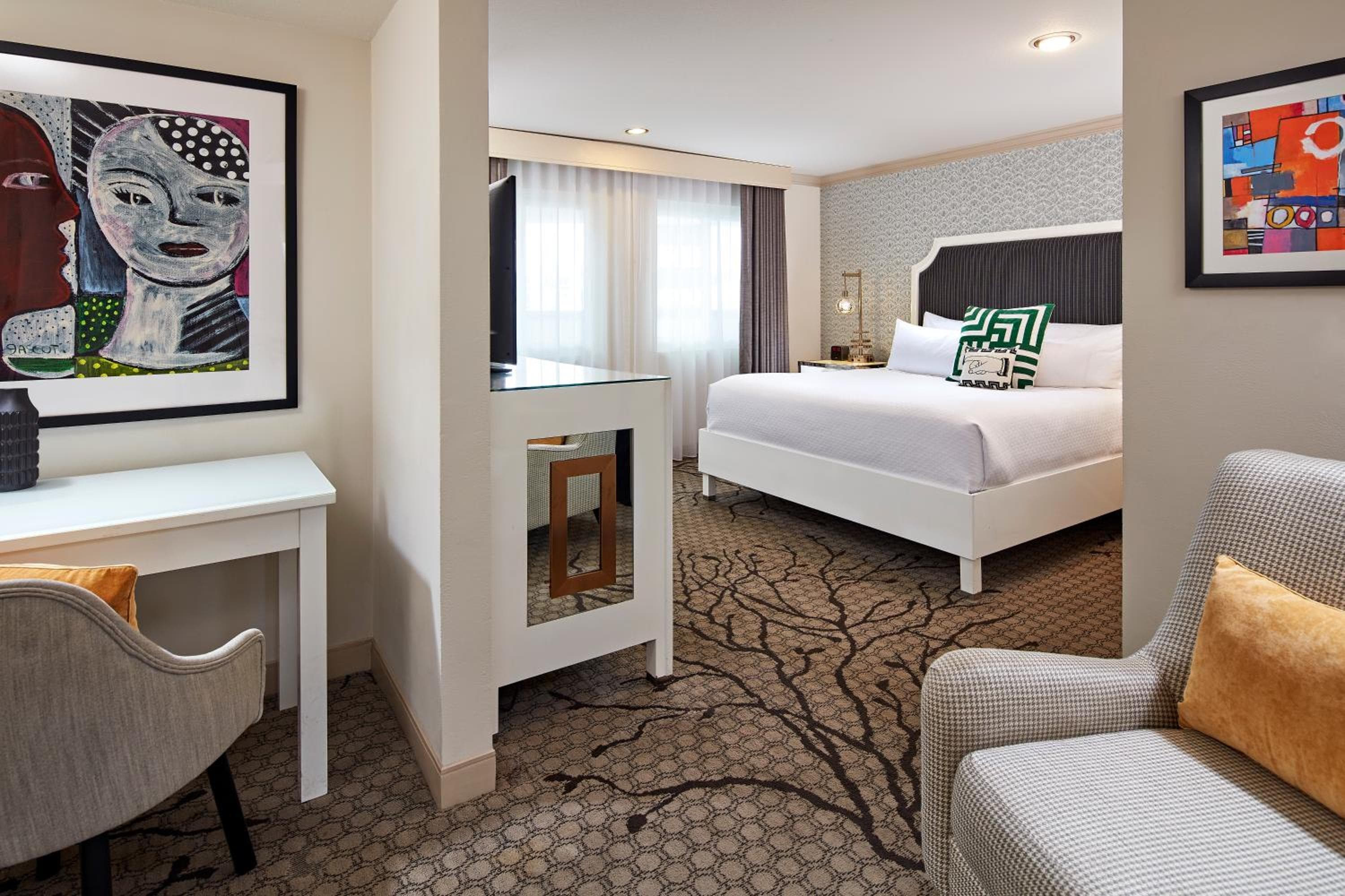Hotel Carlyle — 10
