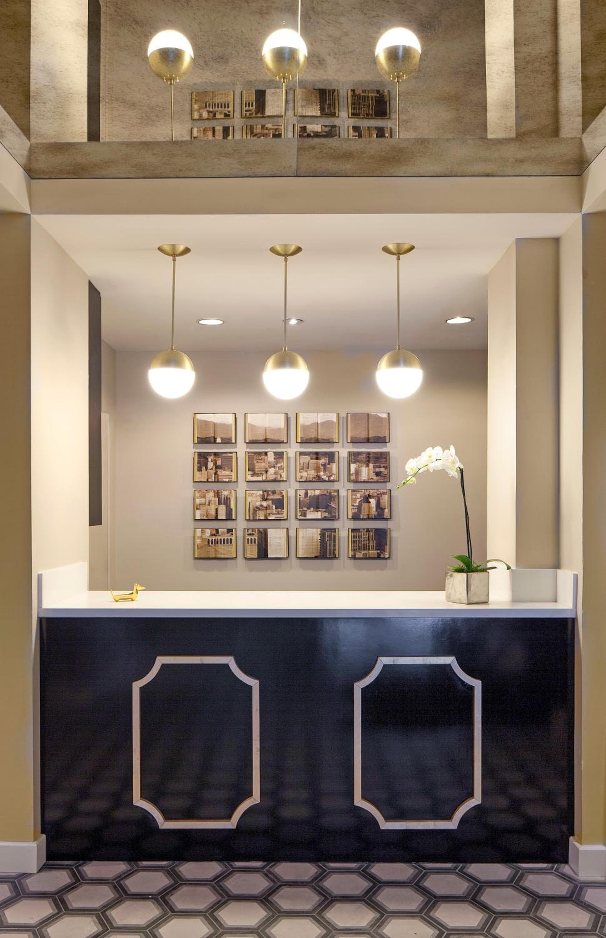 Hotel Carlyle — 7
