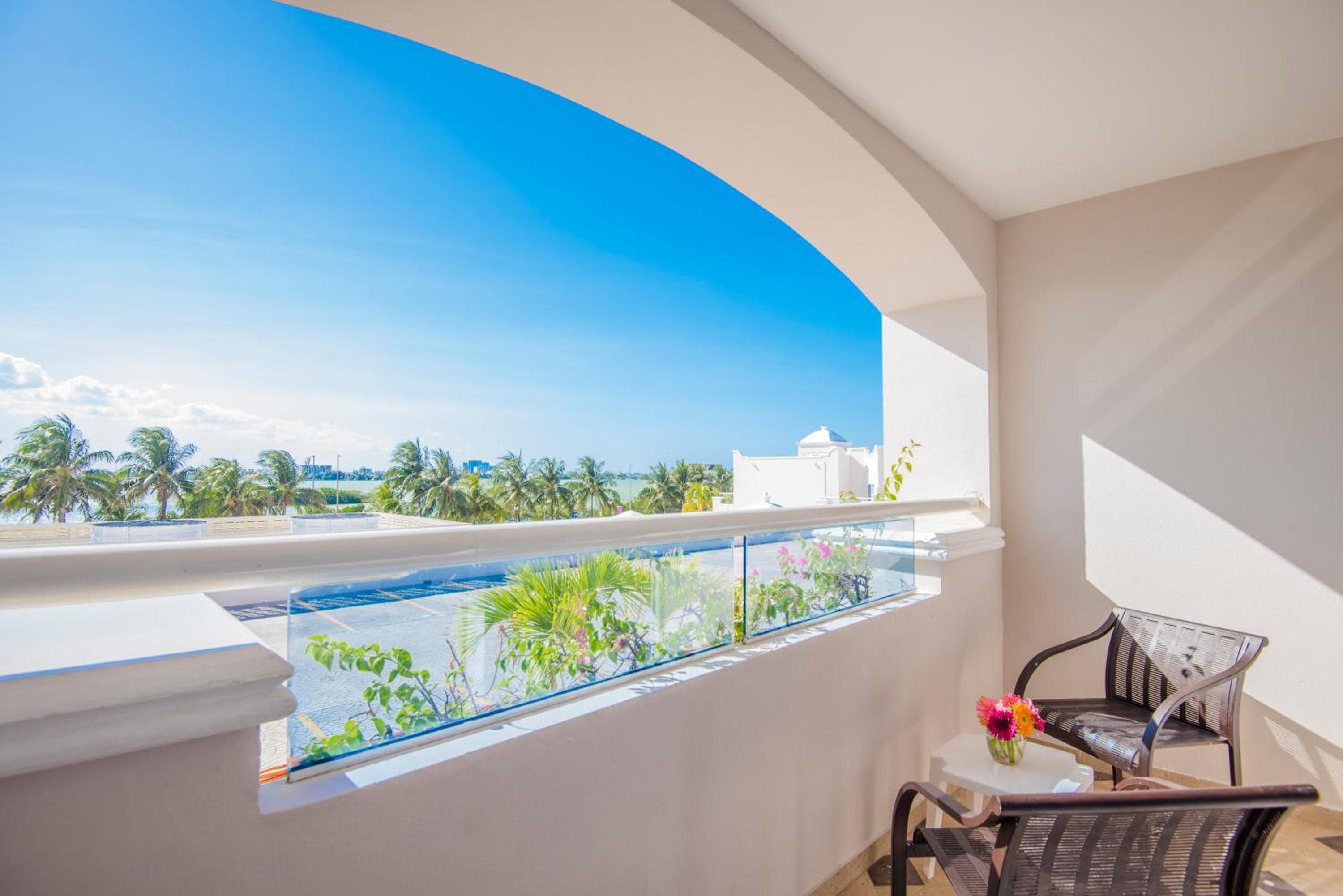 Sunscape Cancun All-Inclusive Resort & Spa by Hyatt — 17