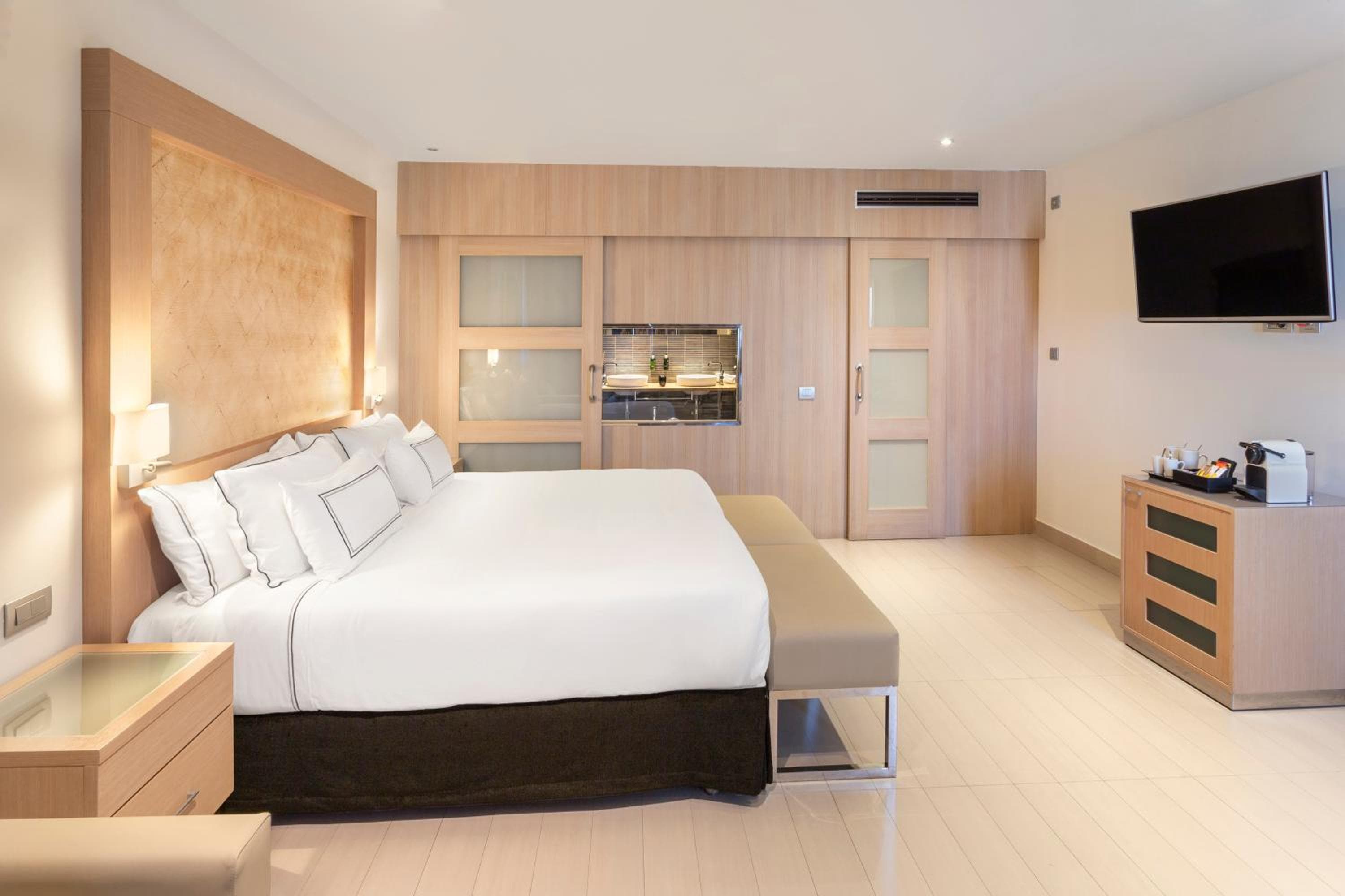 Meliá Sevilla — 2