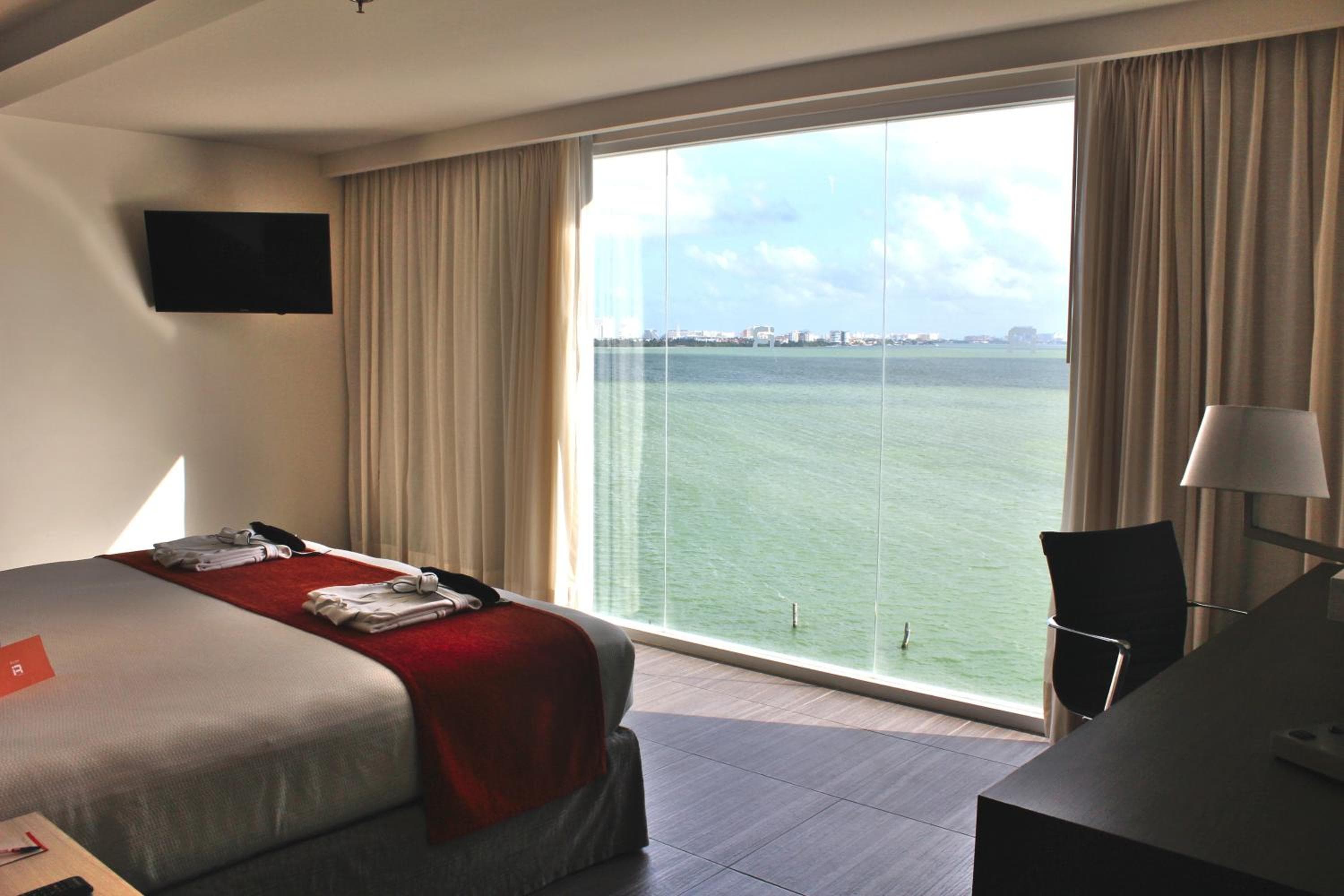 Real Inn Cancún — 2