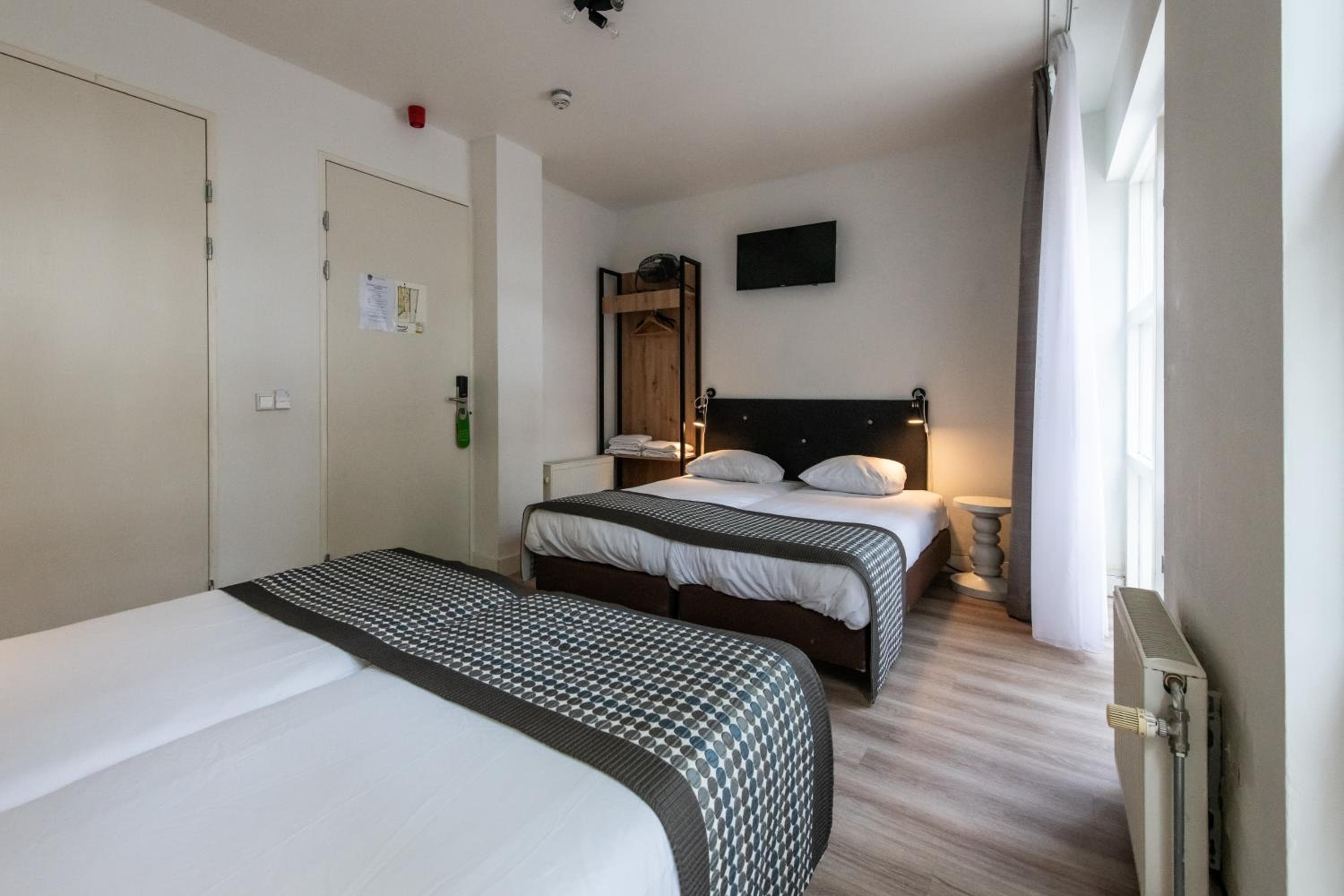 Acostar Hotel — 20