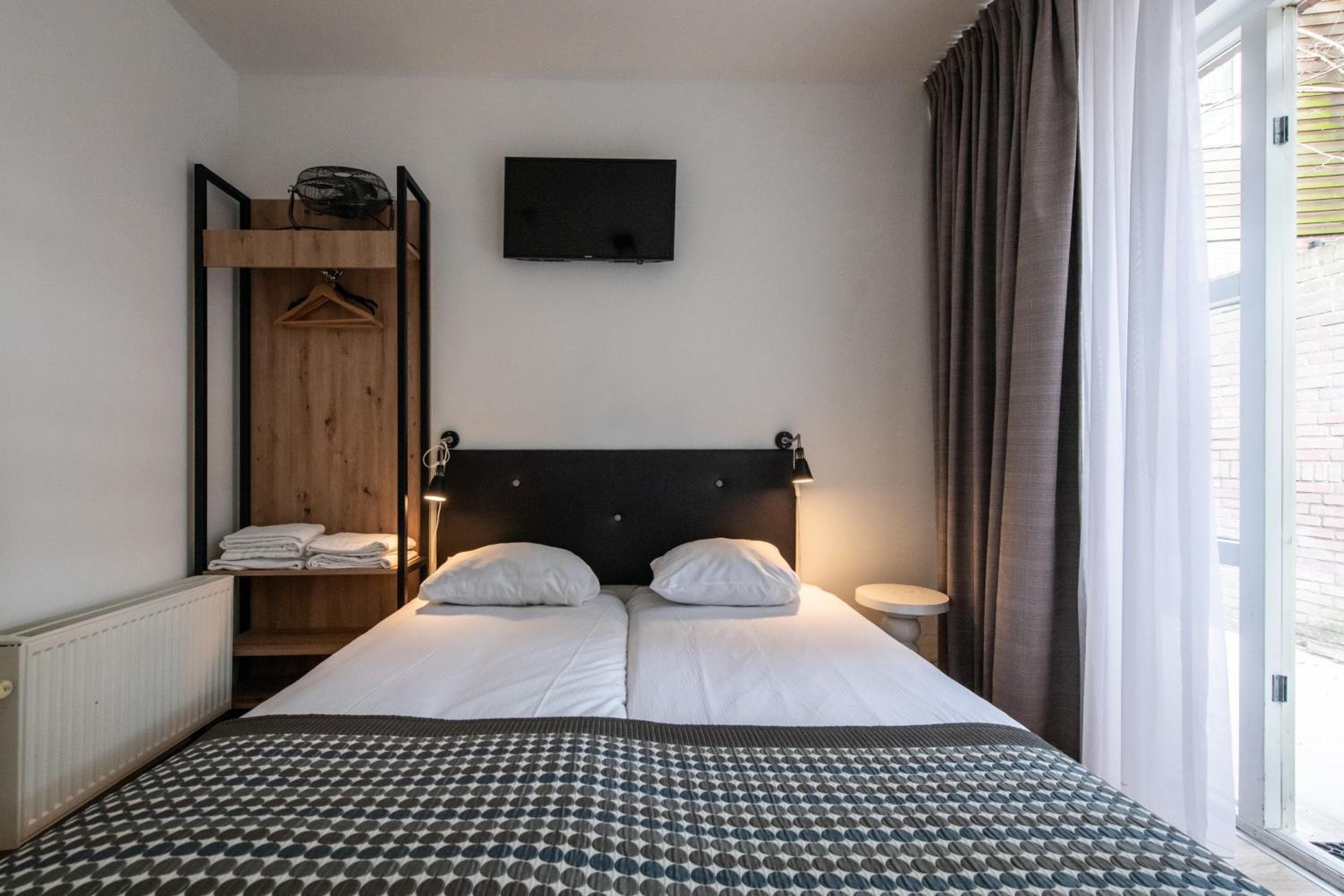 Acostar Hotel — 11