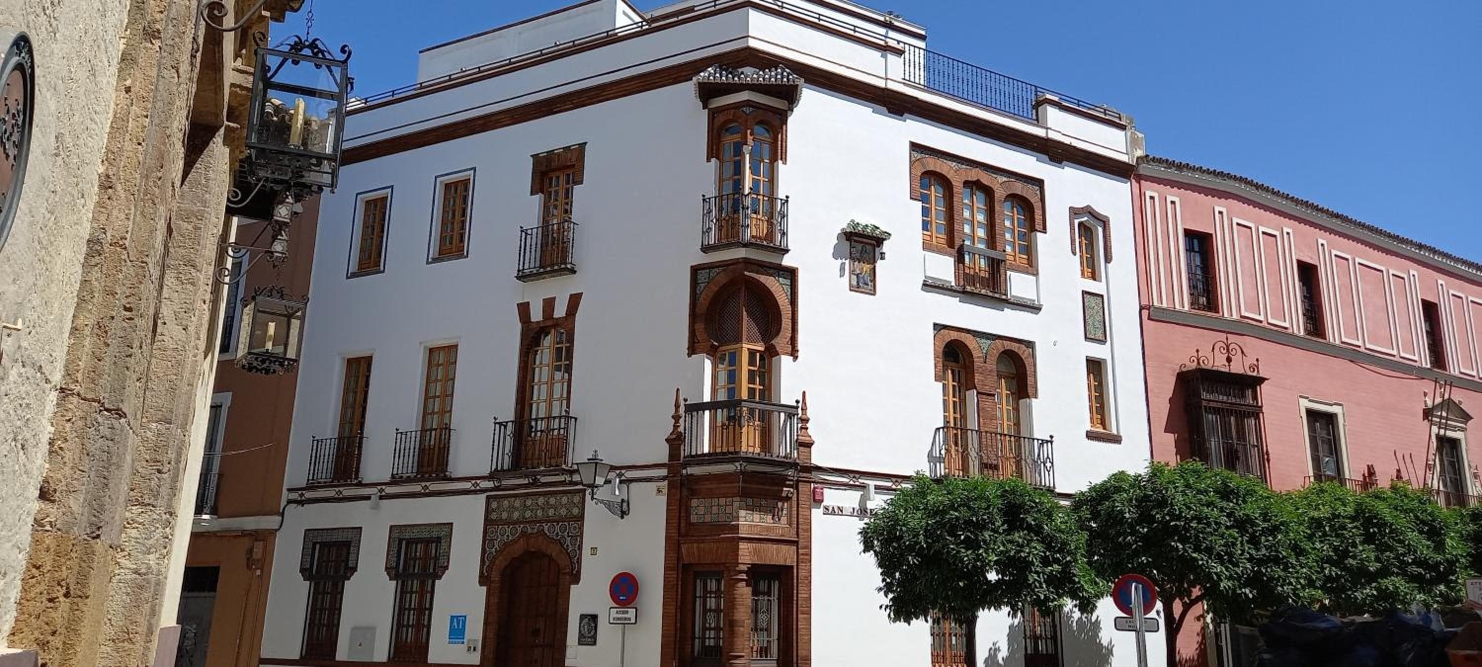 Casa Palacio La Casa Blanca Suites — 1