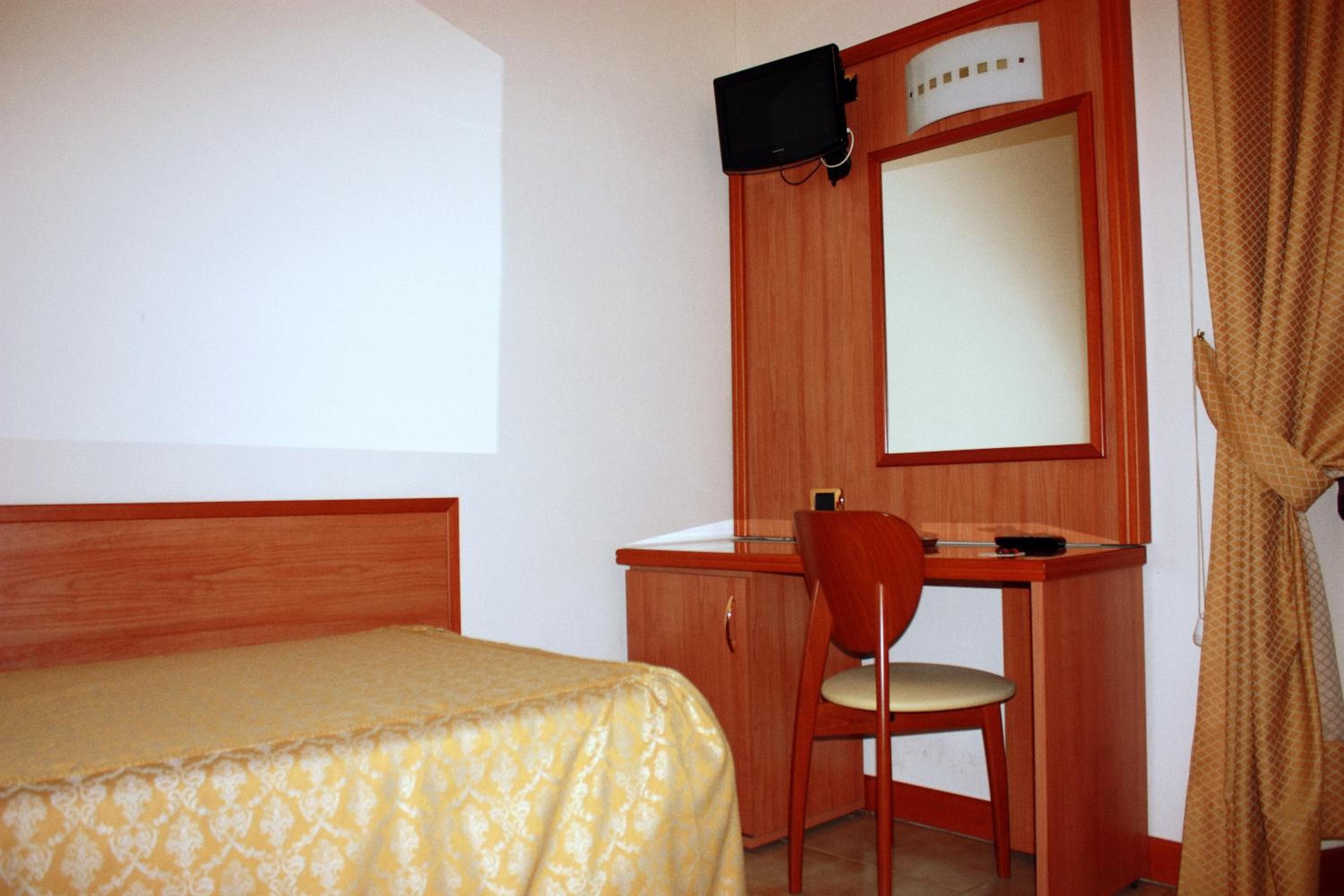 Pequeño hotel — 30