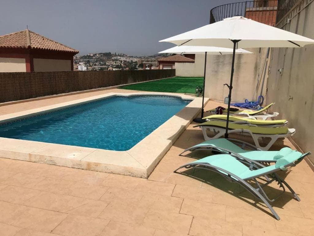 Rooms in Seafront Villa — 7