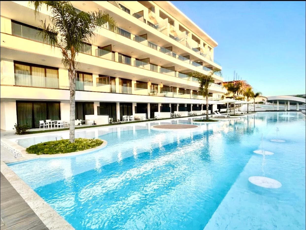 Appartamento di lusso con vista sulla piscina e sul golf — 22